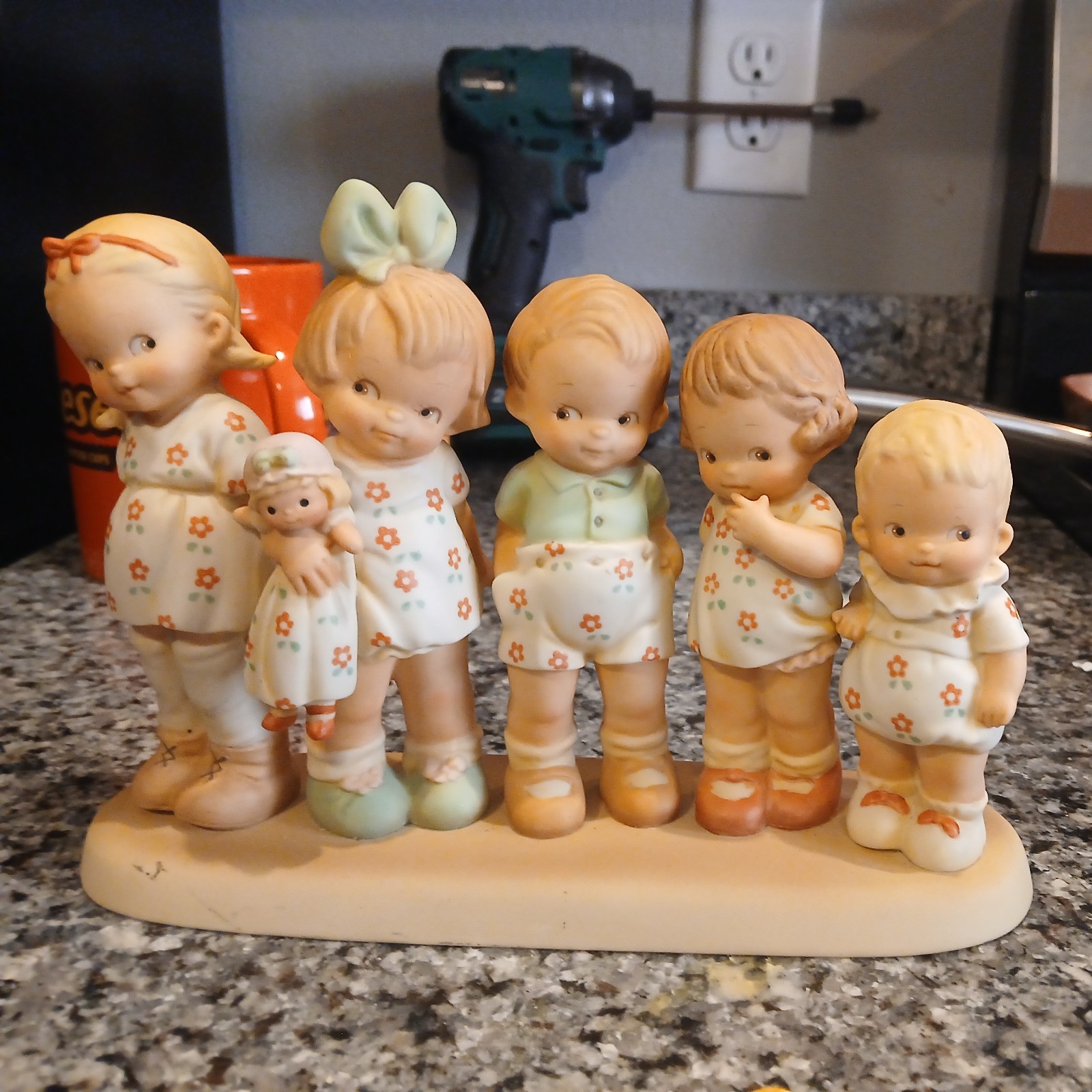 Enesco Memories of Yesterday "Sharing The Common Thread Of Love" 1995 Members On Enesco Memories of Yesterday "Sharing The Common Thread Of Love" 1995 Members On