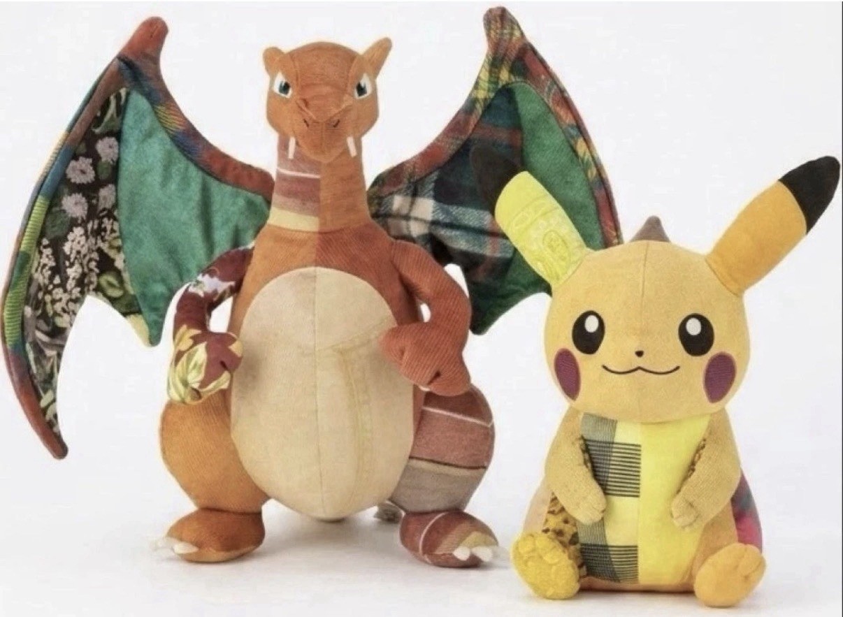 Pokemon Center Exclusive Pikachu & Charizard Sean Wotherspoon Plush set