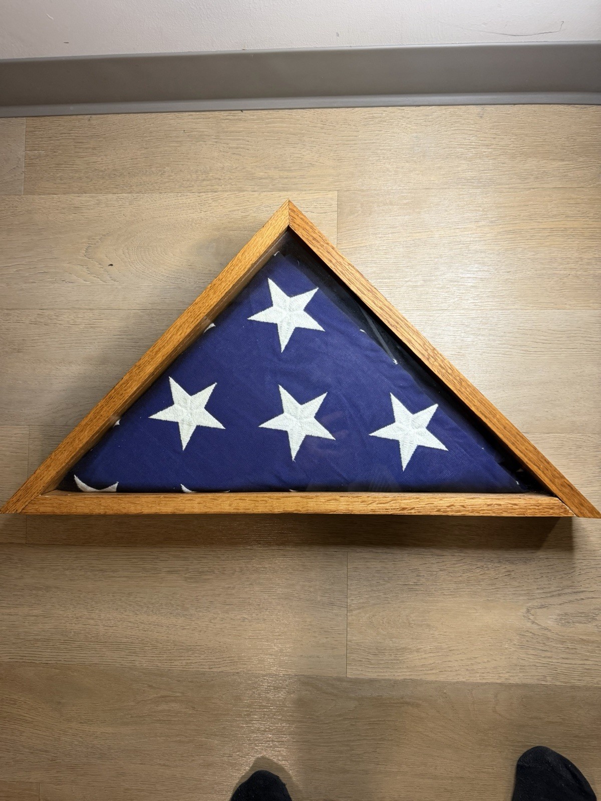 Folded Memorial Flag with Display Case American Us Flag Veteran Burial Folded Memorial Flag with Display Case American Us Flag Veteran Burial