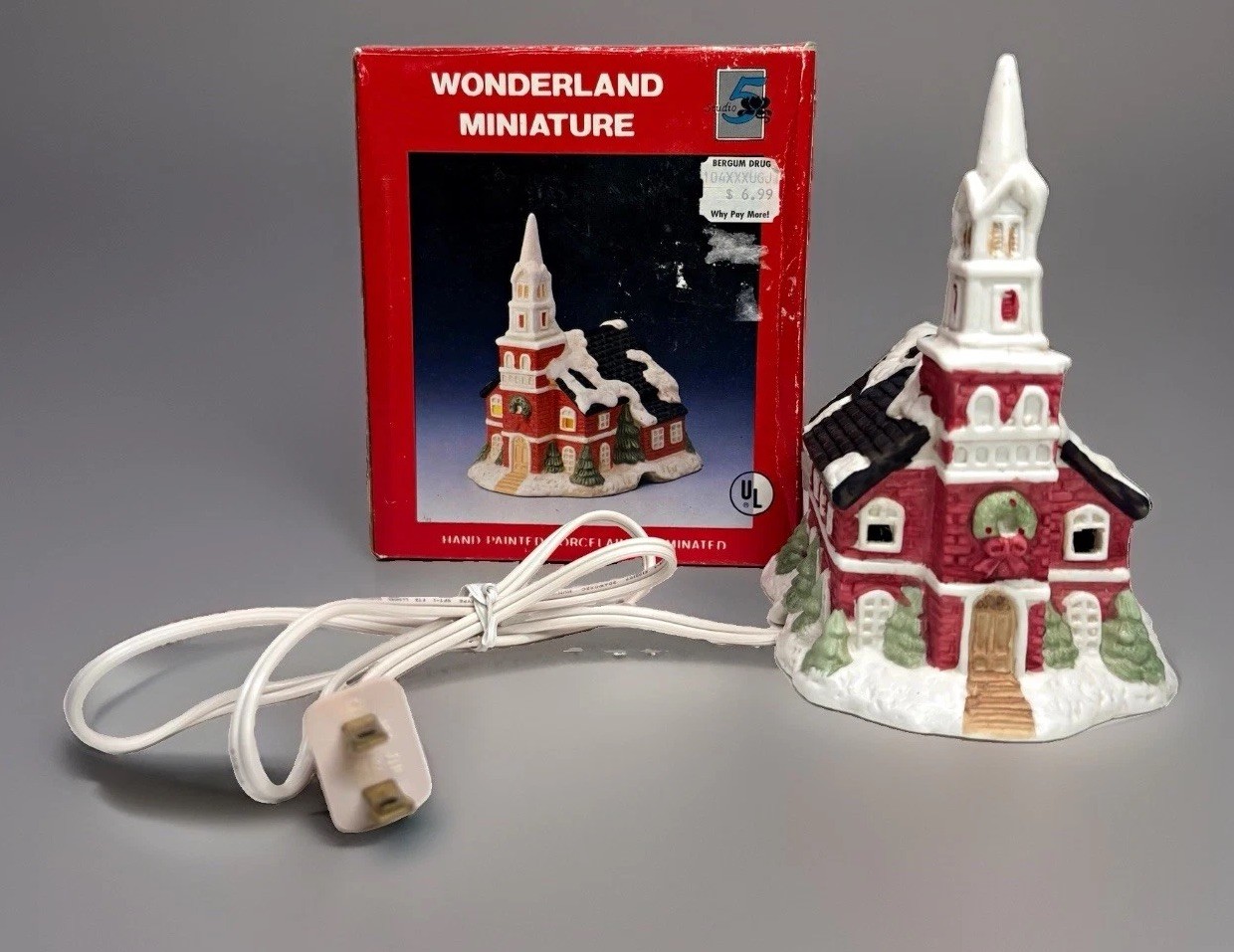 Vintage Studio 5 Wonderland Miniature Lighted Christmas Church D-58780 Box Vintage Studio 5 Wonderland Miniature Lighted Christmas Church D-58780 Box