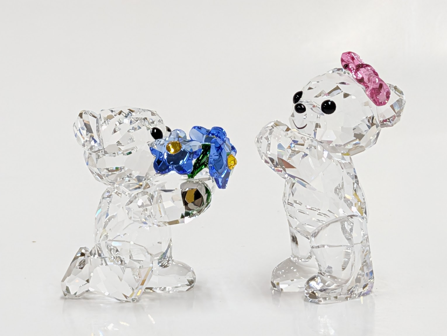 Swarovski Kris Bear I Adore You Crystal Figurine 5720454 NEW Swarovski Kris Bear I Adore You Crystal Figurine 5720454 NEW