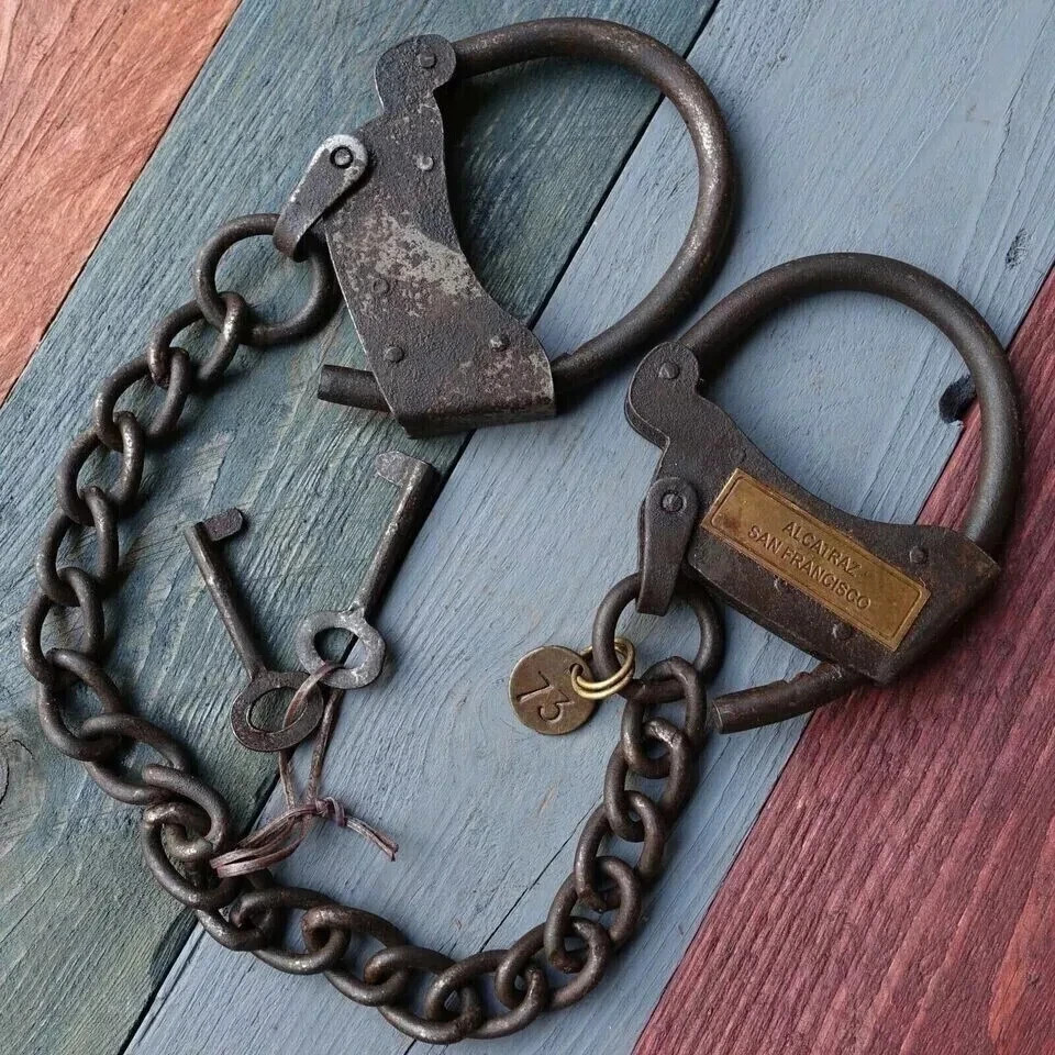 Handcuffs,2Alcatraz Prison Handcuffs Iron Adjustable Cuffs with Chain Antique Handcuffs,2Alcatraz Prison Handcuffs Iron Adjustable Cuffs with Chain Antique