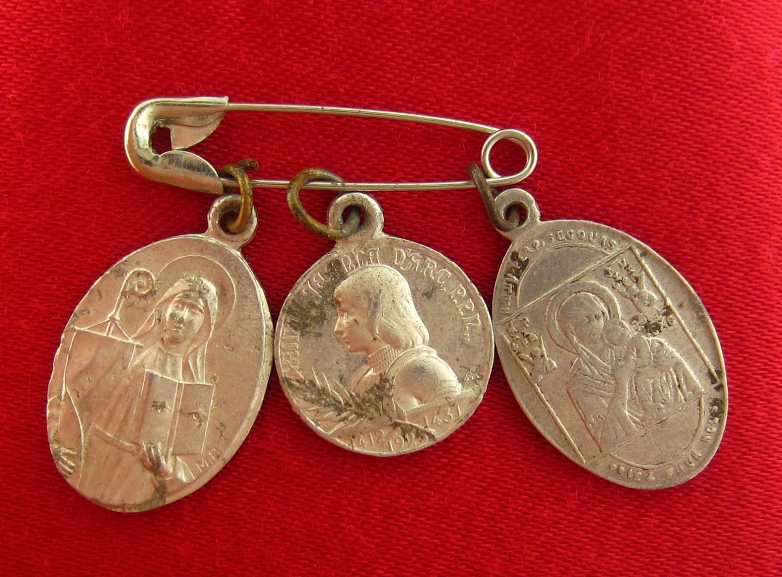 3 Vintage Medals MARY JOAN OF ARC SAINT RITA EYES Catholic Small Aluminum Medals