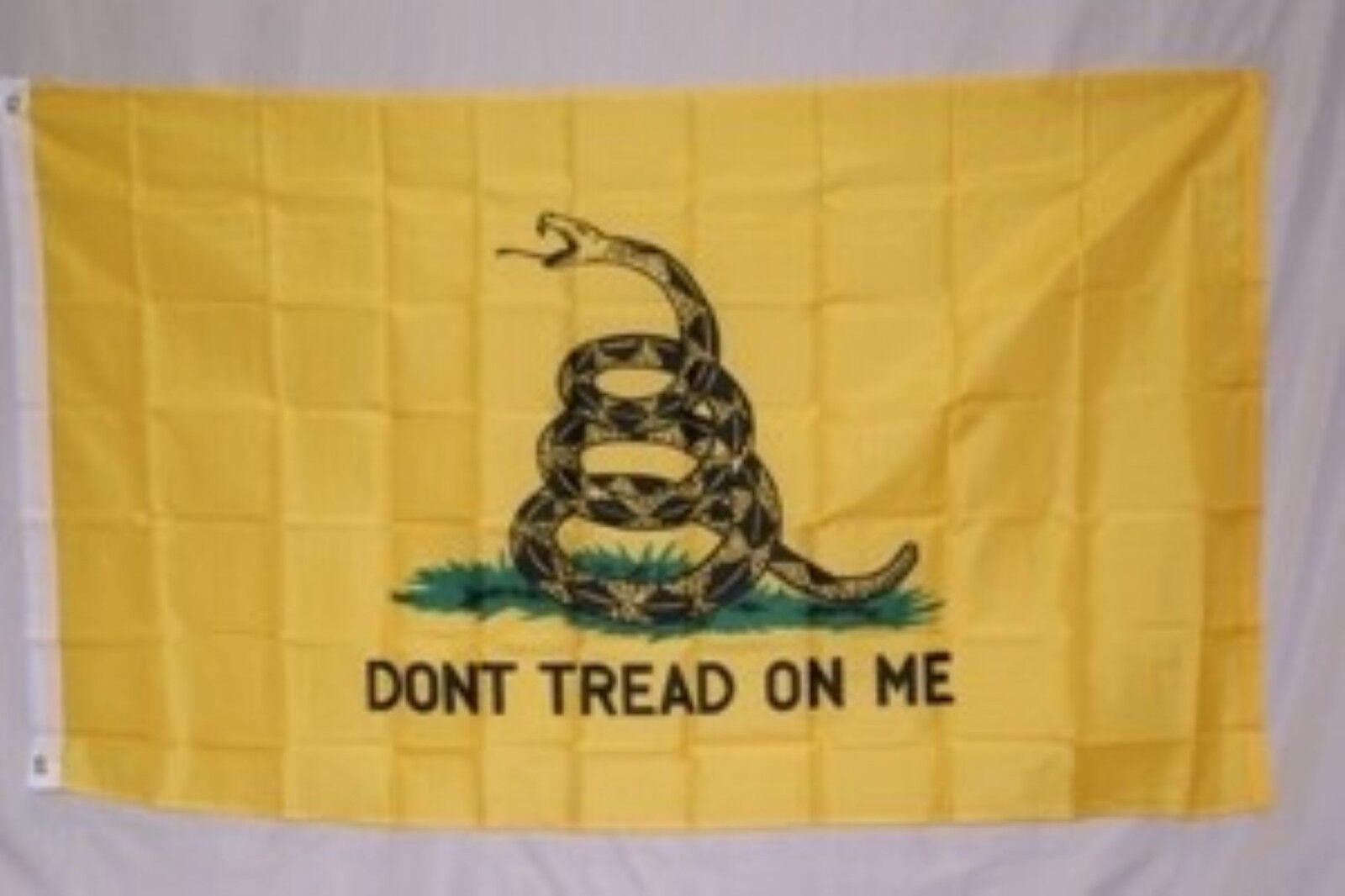  Don\'t tread on me  --- gadsden flag 3 x 5  polyester {new & unopened )