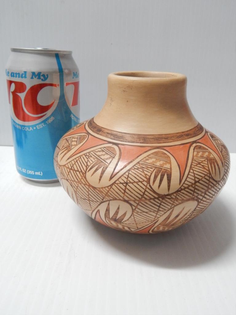 VINTAGE ADELLE NAMPEYO HOPI POTTERY MIGRATION PATTERN POTTERY POT - XLNT FORM VINTAGE ADELLE NAMPEYO HOPI POTTERY MIGRATION PATTERN POTTERY POT - XLNT FORM