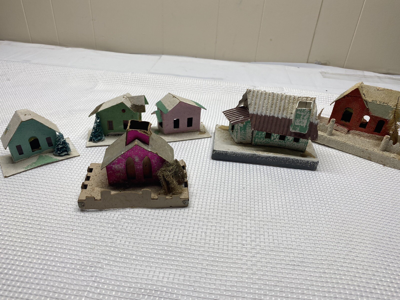 7 Vintage Putz Mica Christmas House Models Cardboard 1 w/ Santa Japan MCM 7 Vintage Putz Mica Christmas House Models Cardboard 1 w/ Santa Japan MCM