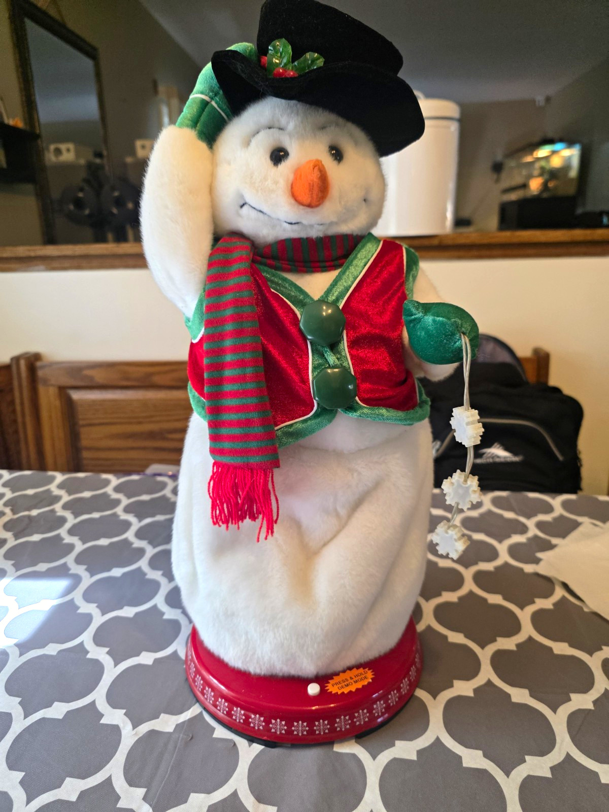 Gemmy-RARE VTG Red vest Mr.Snowman spinning snowflake WORKS Gemmy-RARE VTG Red vest Mr.Snowman spinning snowflake WORKS