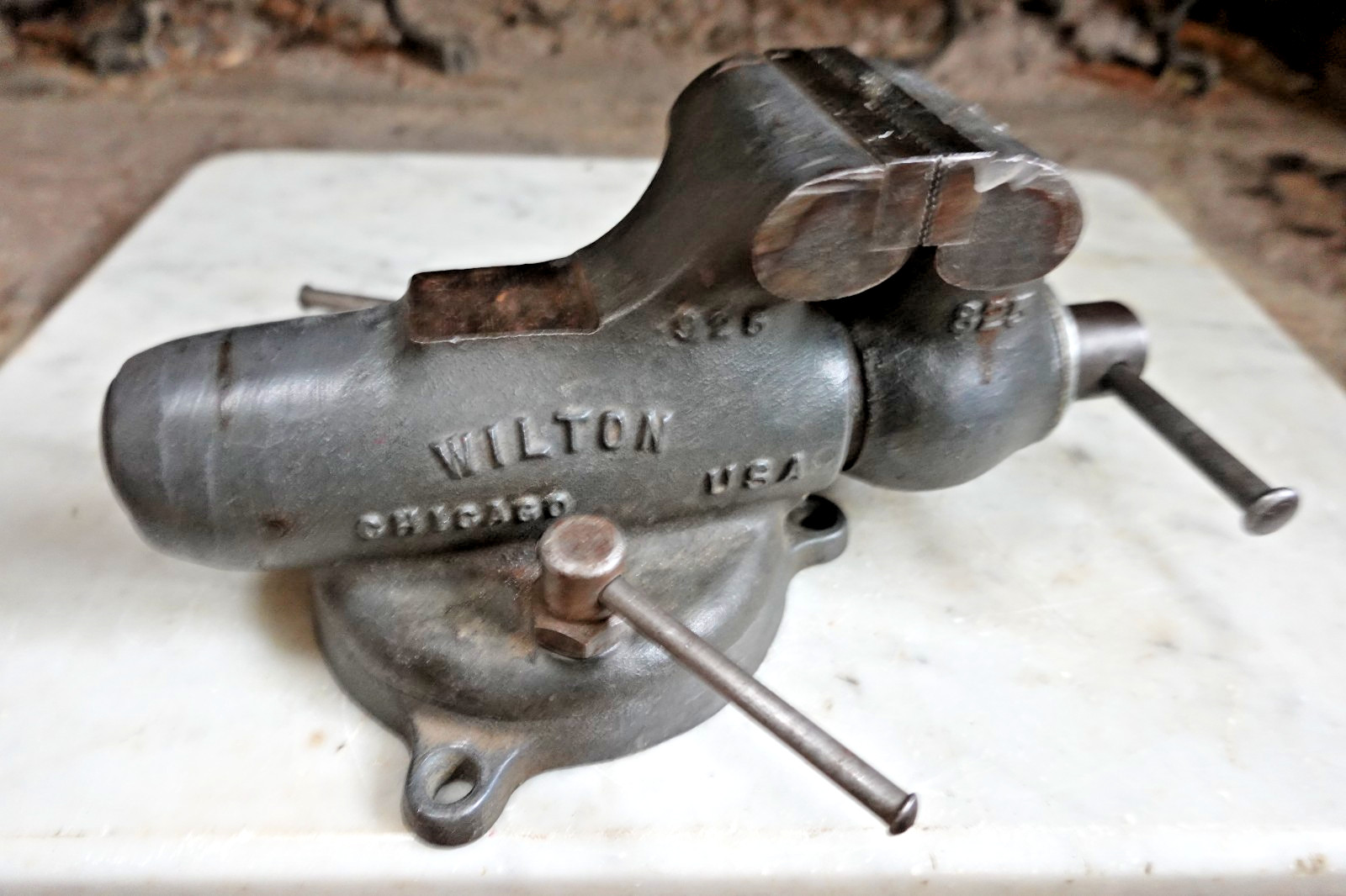 Vintage WILTON "TODDLER BULLET VISE 925-825" 2 1/2in. w/SWIVEL BASE #1325 Vintage WILTON "TODDLER BULLET VISE 925-825" 2 1/2in. w/SWIVEL BASE #1325