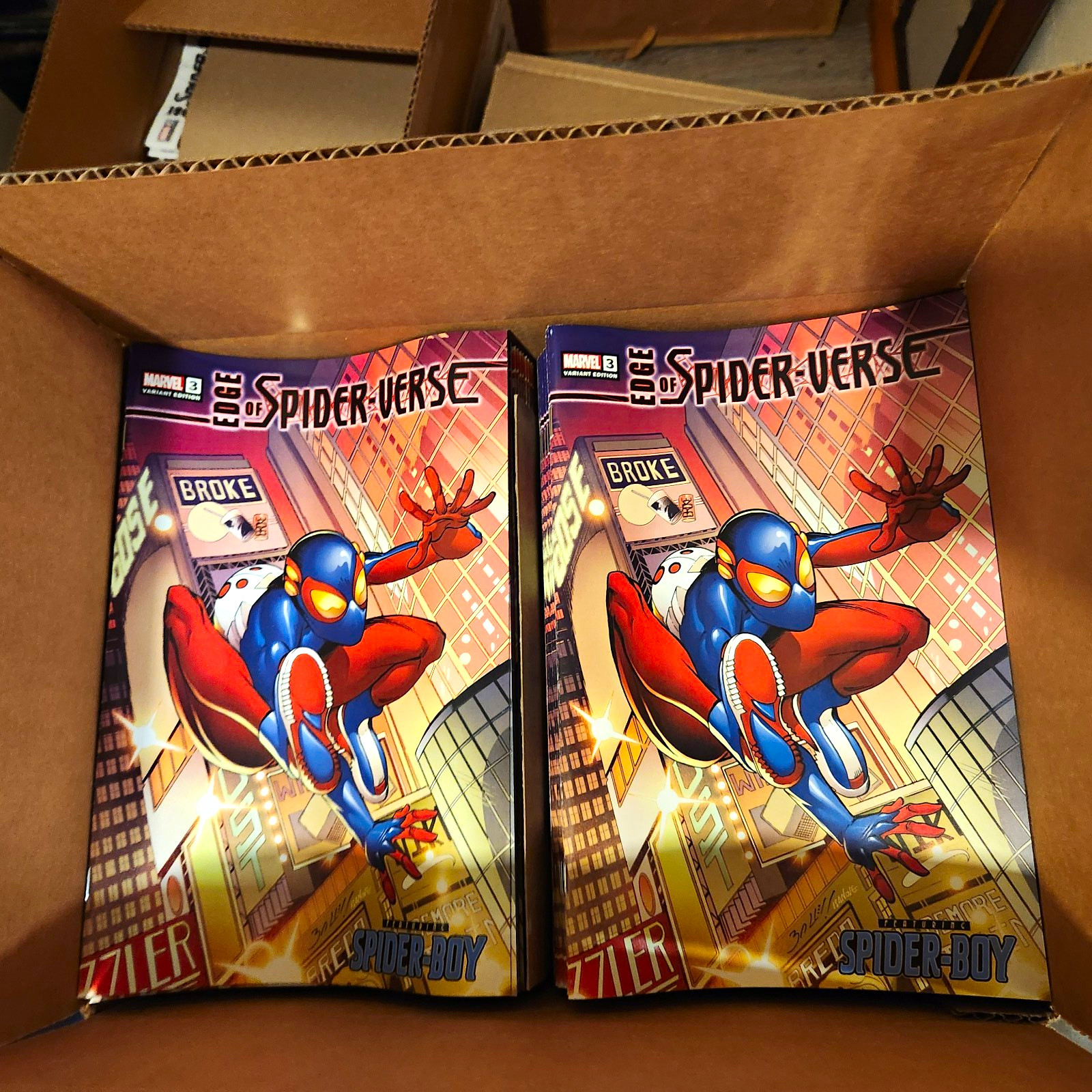UNCIRCULATED BOX of Marvel Edge of Spider-Verse #3 Variant x150; cgc worthy UNCIRCULATED BOX of Marvel Edge of Spider-Verse #3 Variant x150; cgc worthy