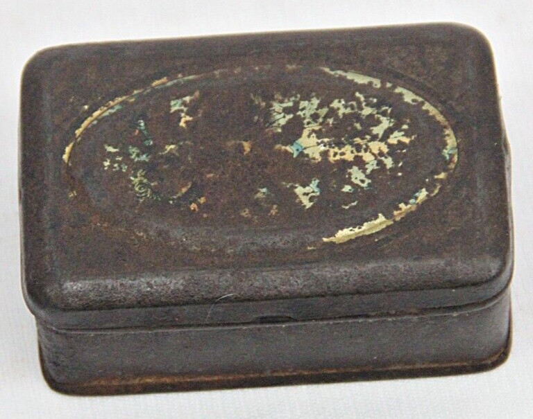 Vintage Rustic Tin Box with Glass - Made in Germany Vintage Rustic Tin Box with Glass - Made in Germany