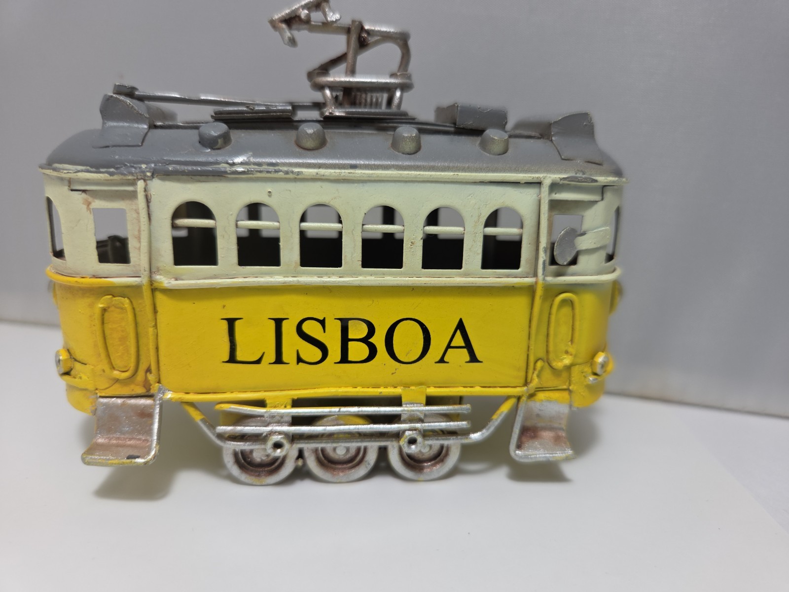 Lisbon Portugal Yellow Tram City Tour 4¼" Trolley Souvenir Metal Figurine Lisboa Lisbon Portugal Yellow Tram City Tour 4¼" Trolley Souvenir Metal Figurine Lisboa