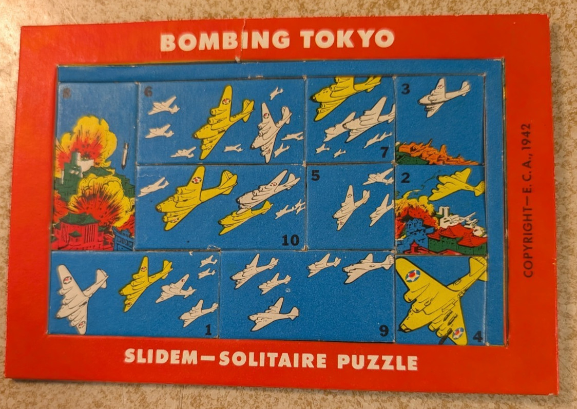 VINTAGE 1942 BOMBING TOKYO SLIDEM SOLITAIRE PUZZLE-NOS- VINTAGE WW2 GAME- RARE