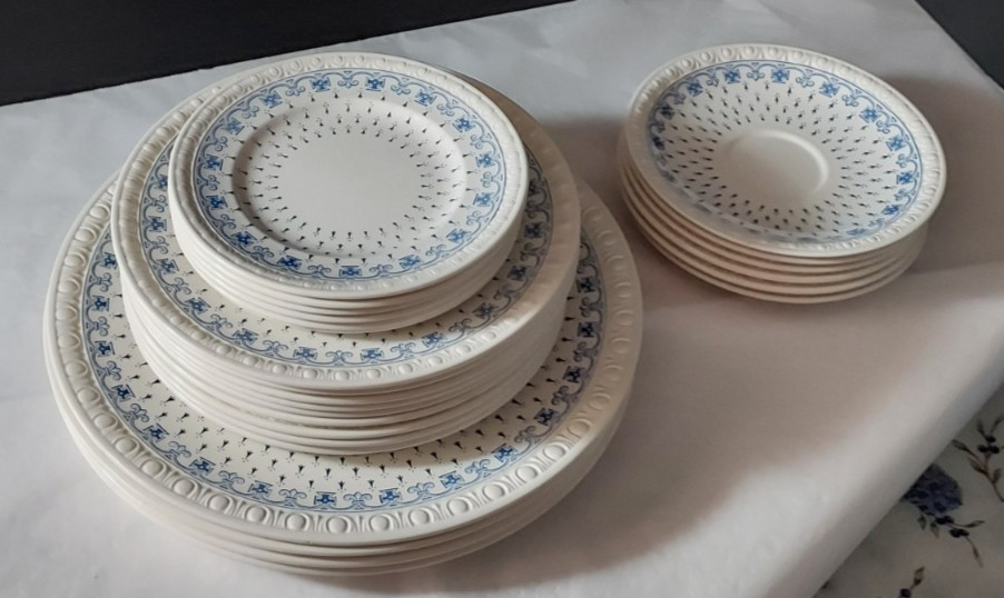 Copeland Spode "Ermine Blue" 25 pcs. 1930's Crazing Adds Character No cups.