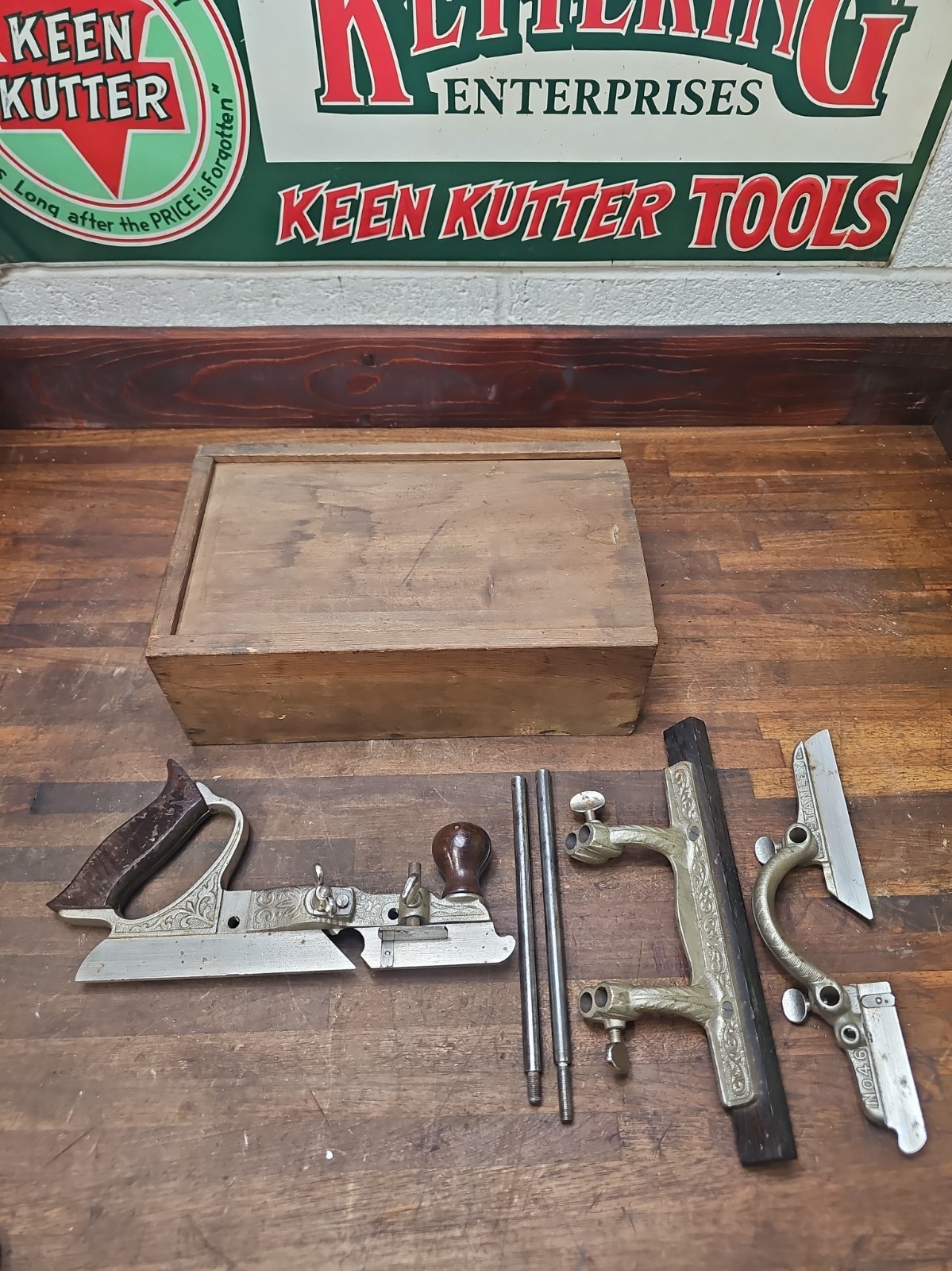 P133- Antique Stanley No. 46 Skew Cutter Combination Plane P133- Antique Stanley No. 46 Skew Cutter Combination Plane