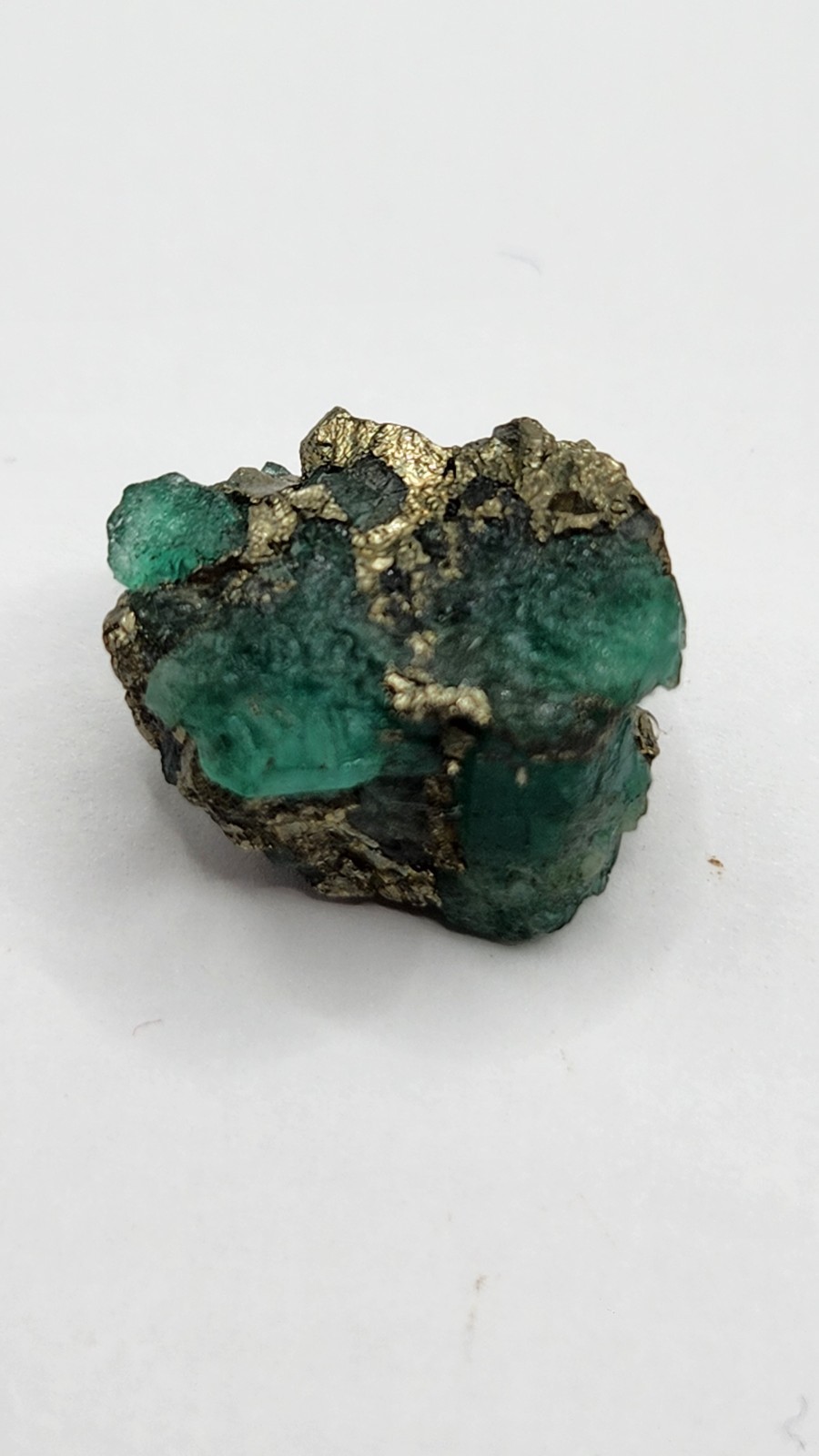 Rare 6.2g Gem Quality Emerald & Pyrite Intergrowth Specimen Colombia Untreated Rare 6.2g Gem Quality Emerald & Pyrite Intergrowth Specimen Colombia Untreated