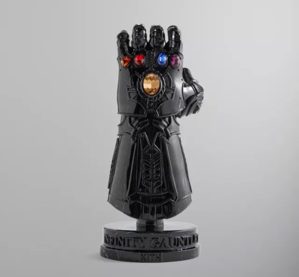 Kith x Marvel Infinity Gauntlet Swarovski COLORED Crystals LIMITED & SUPER RARE Kith x Marvel Infinity Gauntlet Swarovski COLORED Crystals LIMITED & SUPER RARE