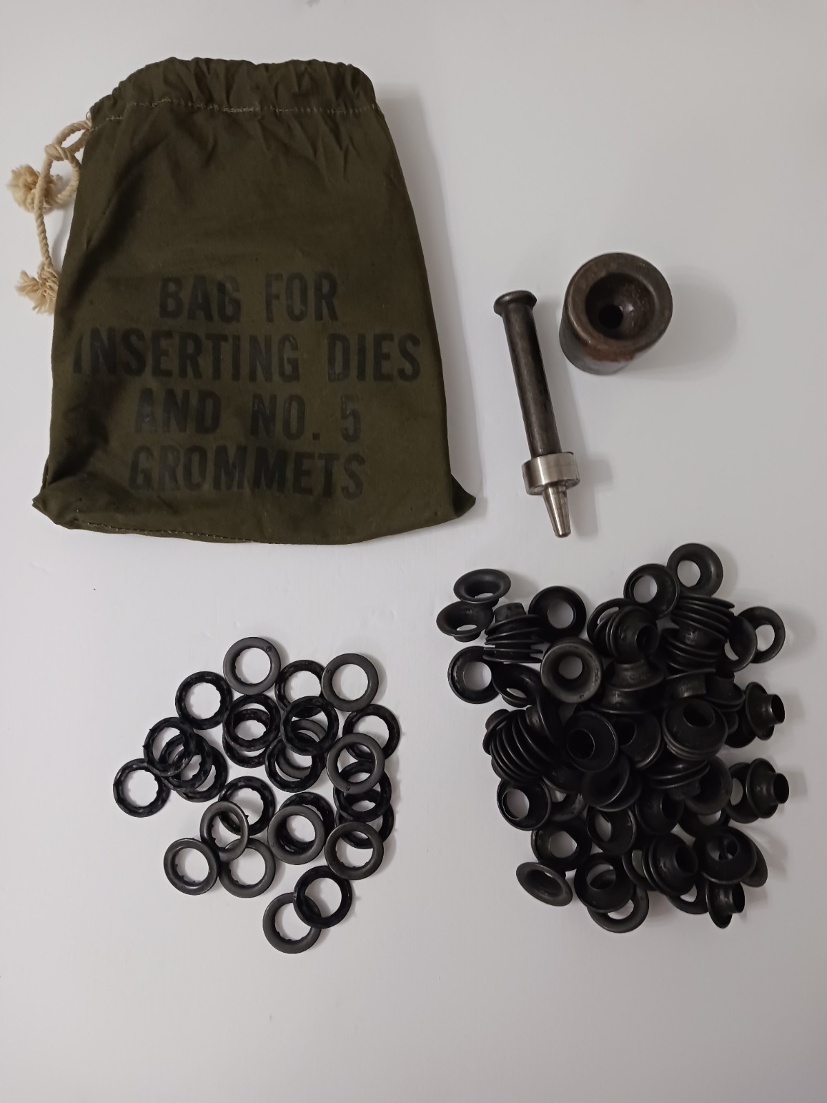 Vintage US #5 Military Grommet Kit And Inserting Dies With Original Canvas Bag Vintage US #5 Military Grommet Kit And Inserting Dies With Original Canvas Bag