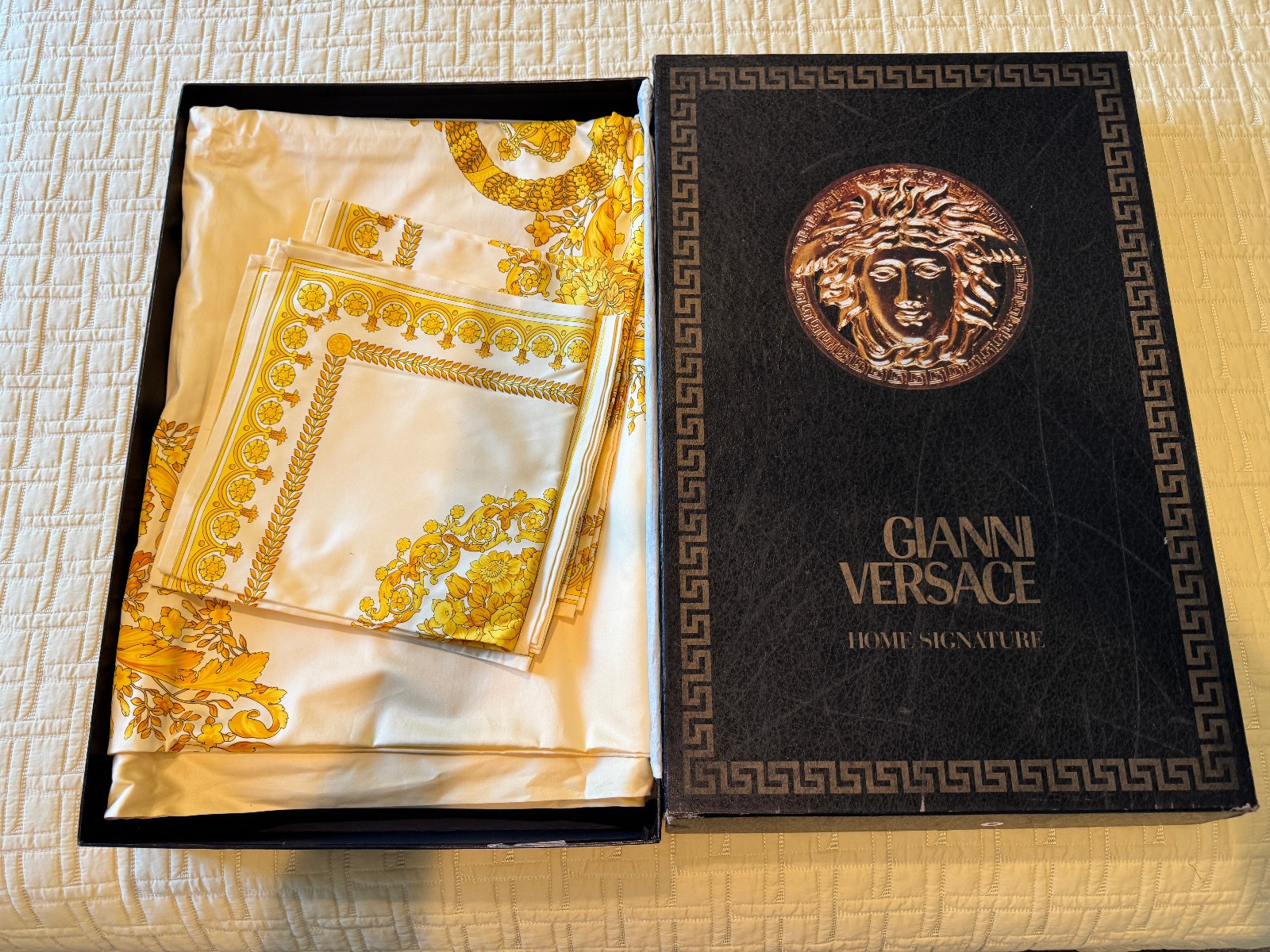 Gianni Versace Tablecloth + 8 Napkins - New, in Box Gianni Versace Tablecloth + 8 Napkins - New, in Box