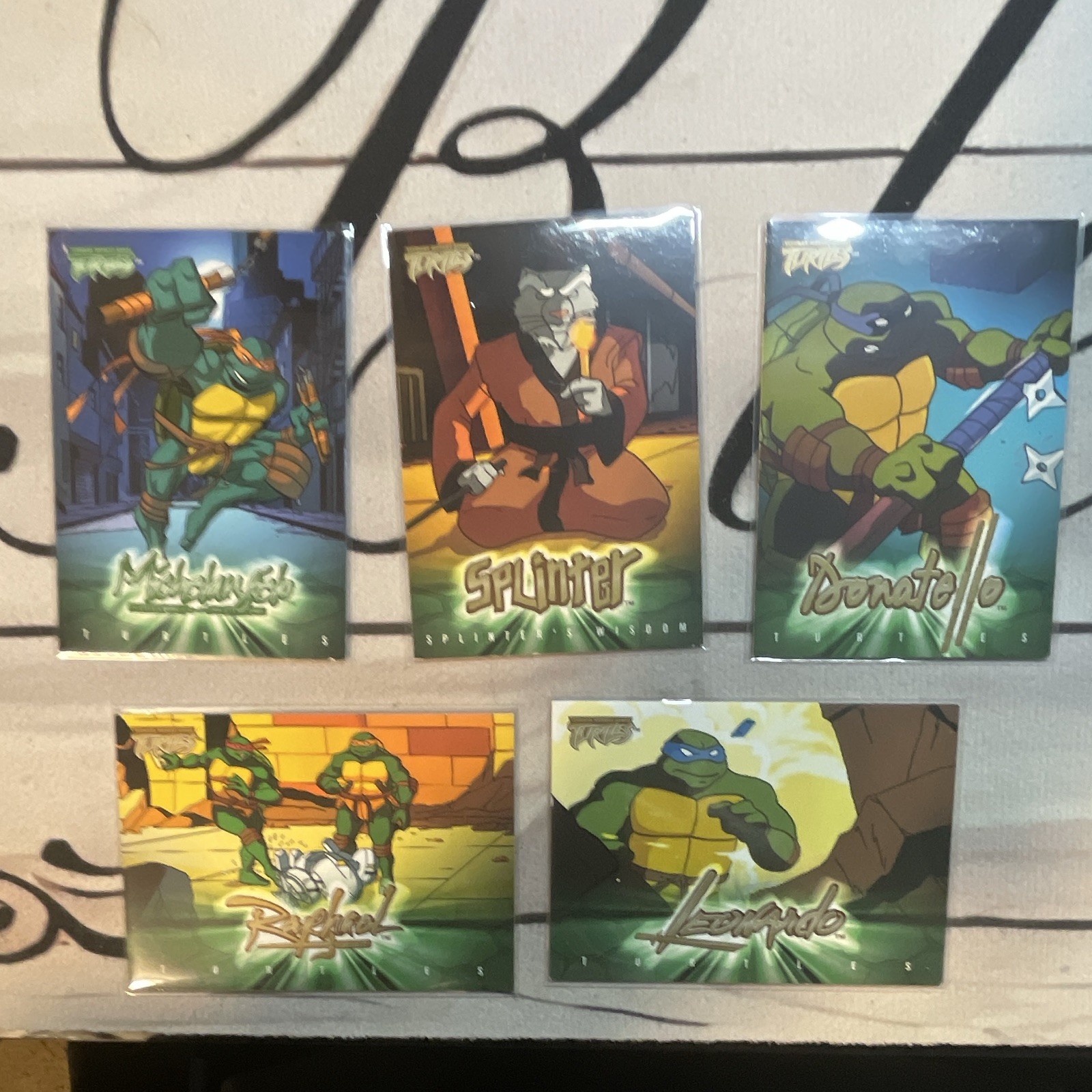 Fleer 2003 TMNT Trading Card Lot of 5 Chase Cards Michelangelo Splinter Fleer 2003 TMNT Trading Card Lot of 5 Chase Cards Michelangelo Splinter