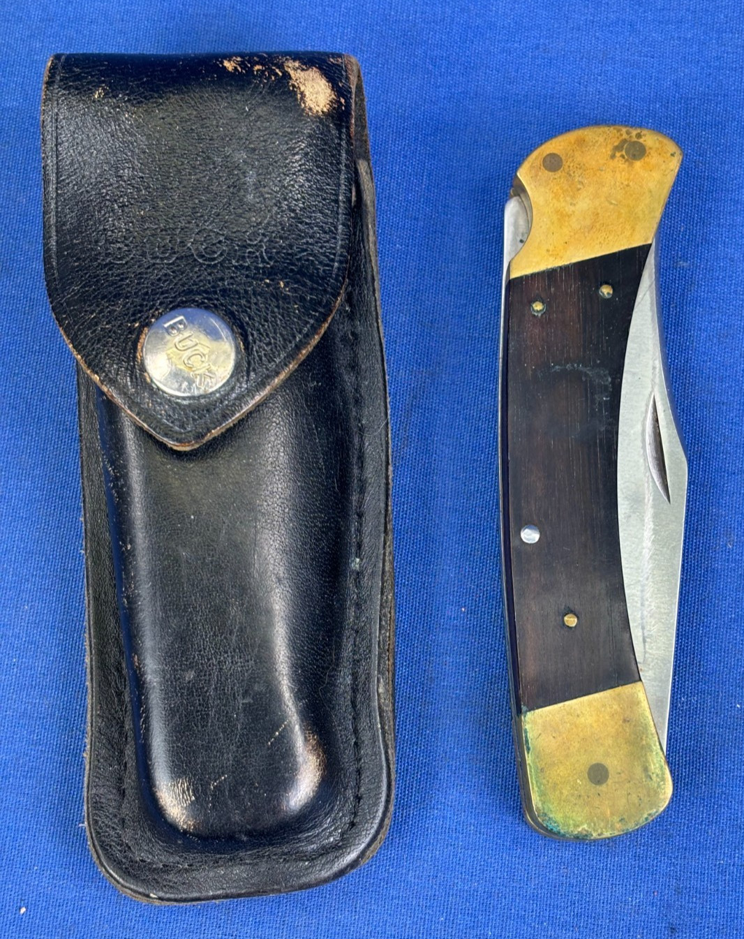 Vintage 1970s Buck 110 Lockback Pocket Knife + Black Leather Sheath - 2 Dot Vintage 1970s Buck 110 Lockback Pocket Knife + Black Leather Sheath - 2 Dot