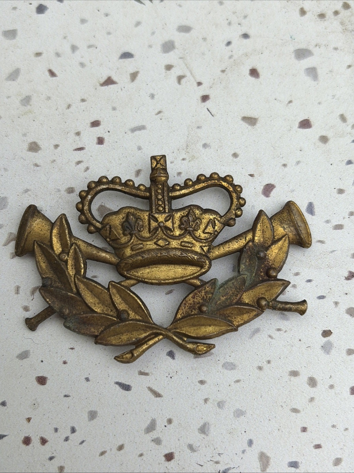 Vintage Metal UK British Military Cap Badge Crown Royal Trumpeters Vintage Metal UK British Military Cap Badge Crown Royal Trumpeters