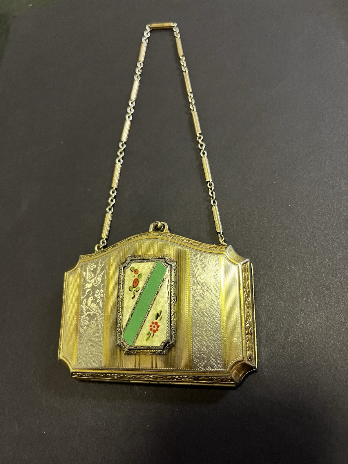 VINTAGE / ANTIQUE - WRISTLET COMPACT with GUILLOCHE - ART DECO VINTAGE / ANTIQUE - WRISTLET COMPACT with GUILLOCHE - ART DECO