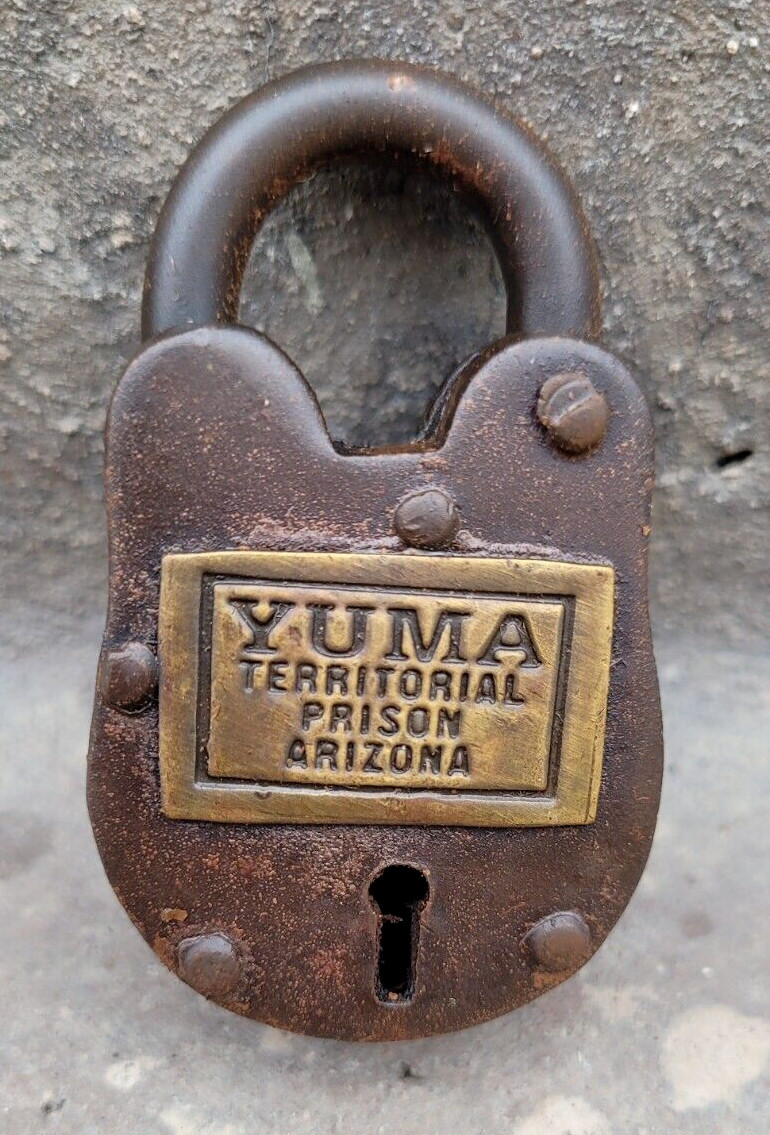 Reproduction Yuma Territorial Prison Working Cast Iron Lock Padlock With 2 Keys Reproduction Yuma Territorial Prison Working Cast Iron Lock Padlock With 2 Keys