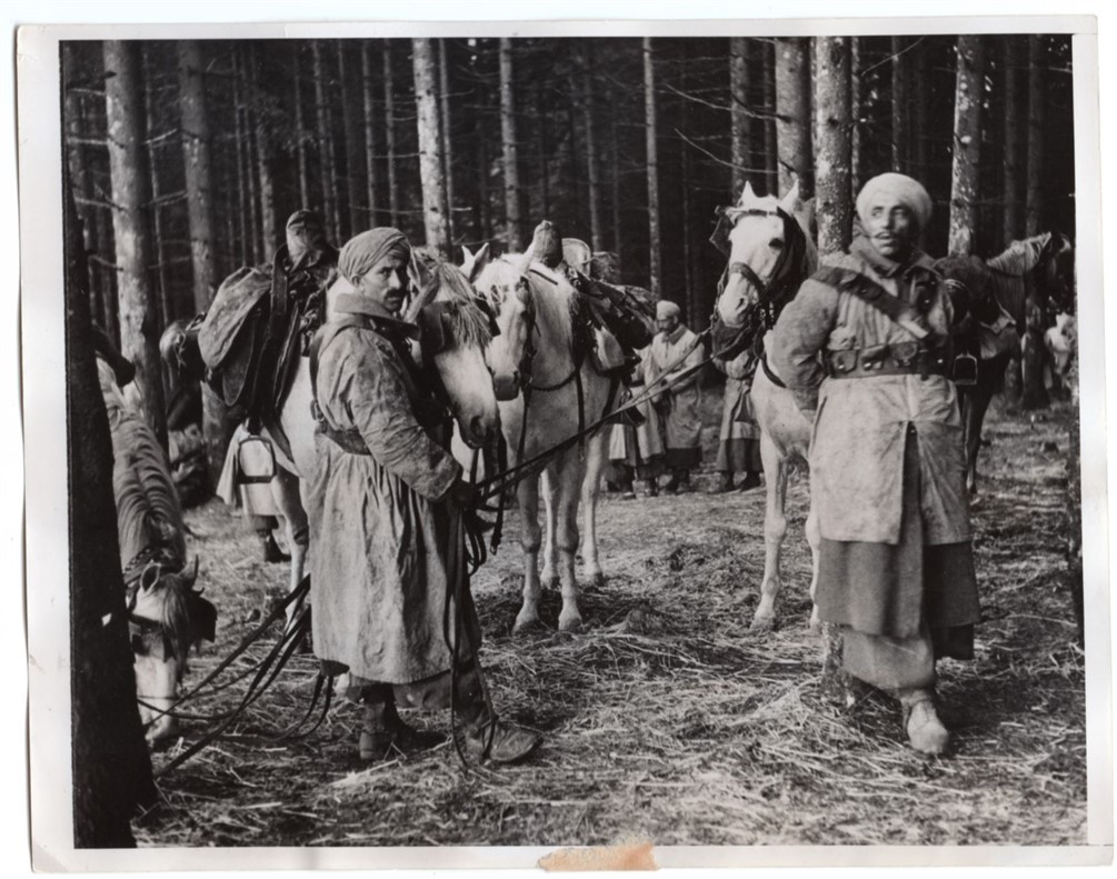 1940 French Colonial Spahis Troops Flee Switzerland 7x9 Original News Photo 1940 French Colonial Spahis Troops Flee Switzerland 7x9 Original News Photo