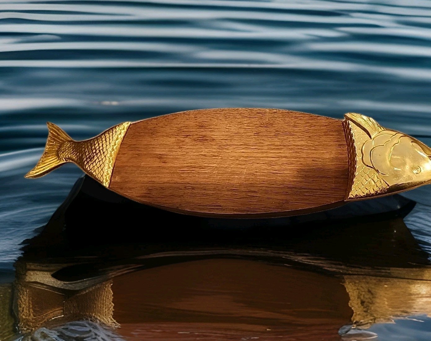 TED ARNOLD CHEF'S Signed Japanese Fish Platter Wood And Gold NEW (812) TED ARNOLD CHEF'S Signed Japanese Fish Platter Wood And Gold NEW (812)