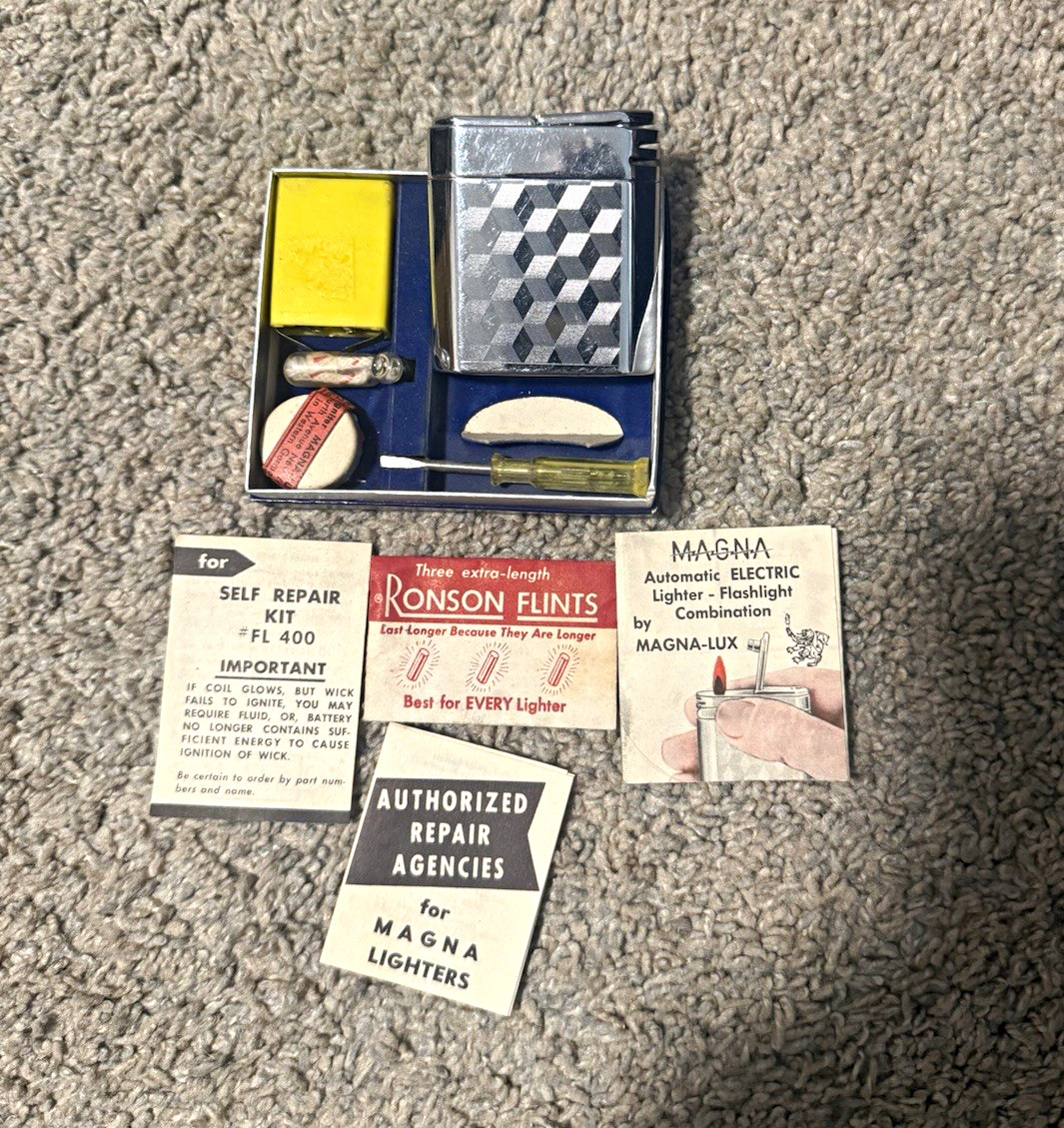 RARE VTG Fumalux Magna FL400 With Box and Extras