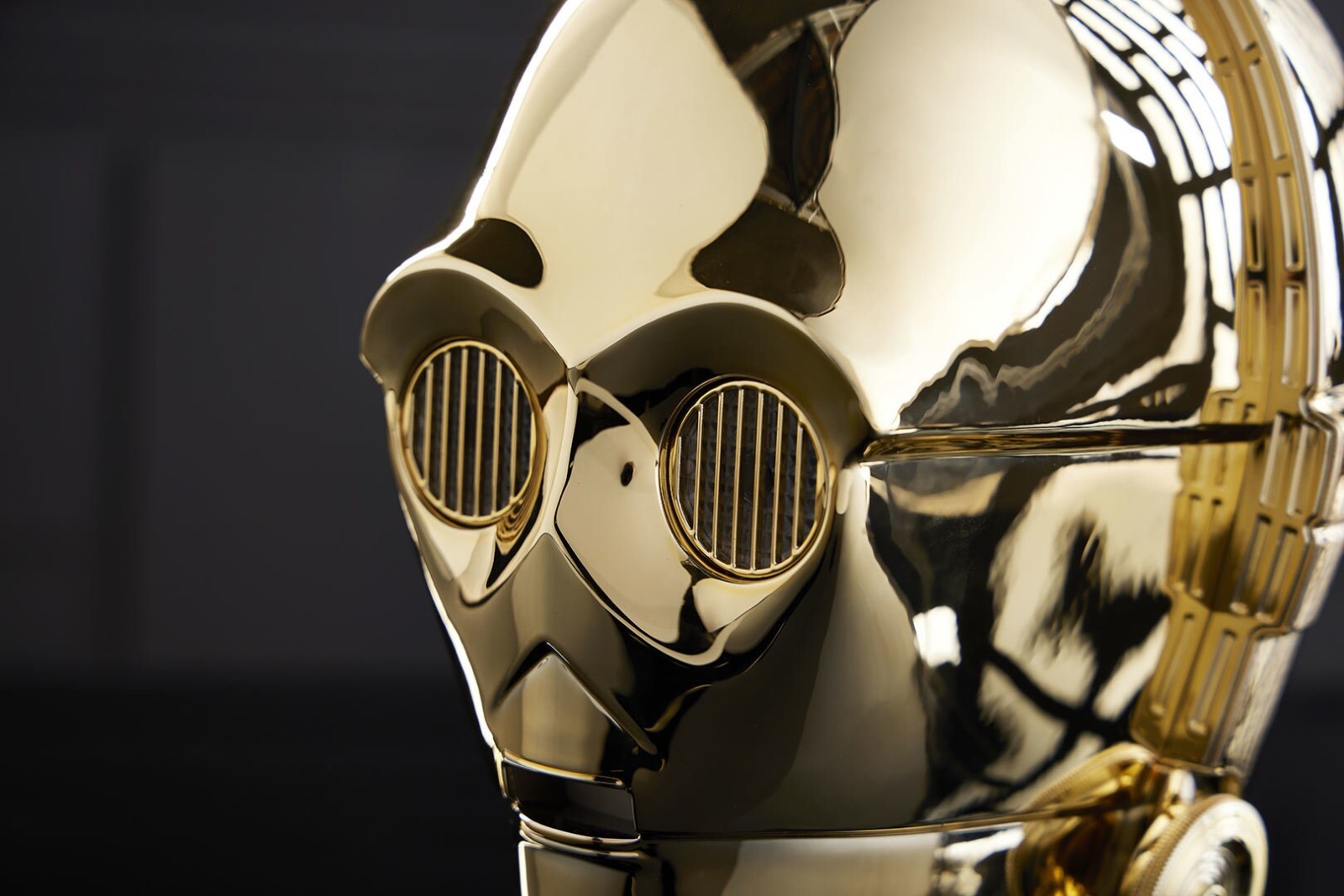 Star Wars Prop Life size C3PO HEAD R2D2 bff lighting Eyes can change Y/R not 3D Star Wars Prop Life size C3PO HEAD R2D2 bff lighting Eyes can change Y/R not 3D