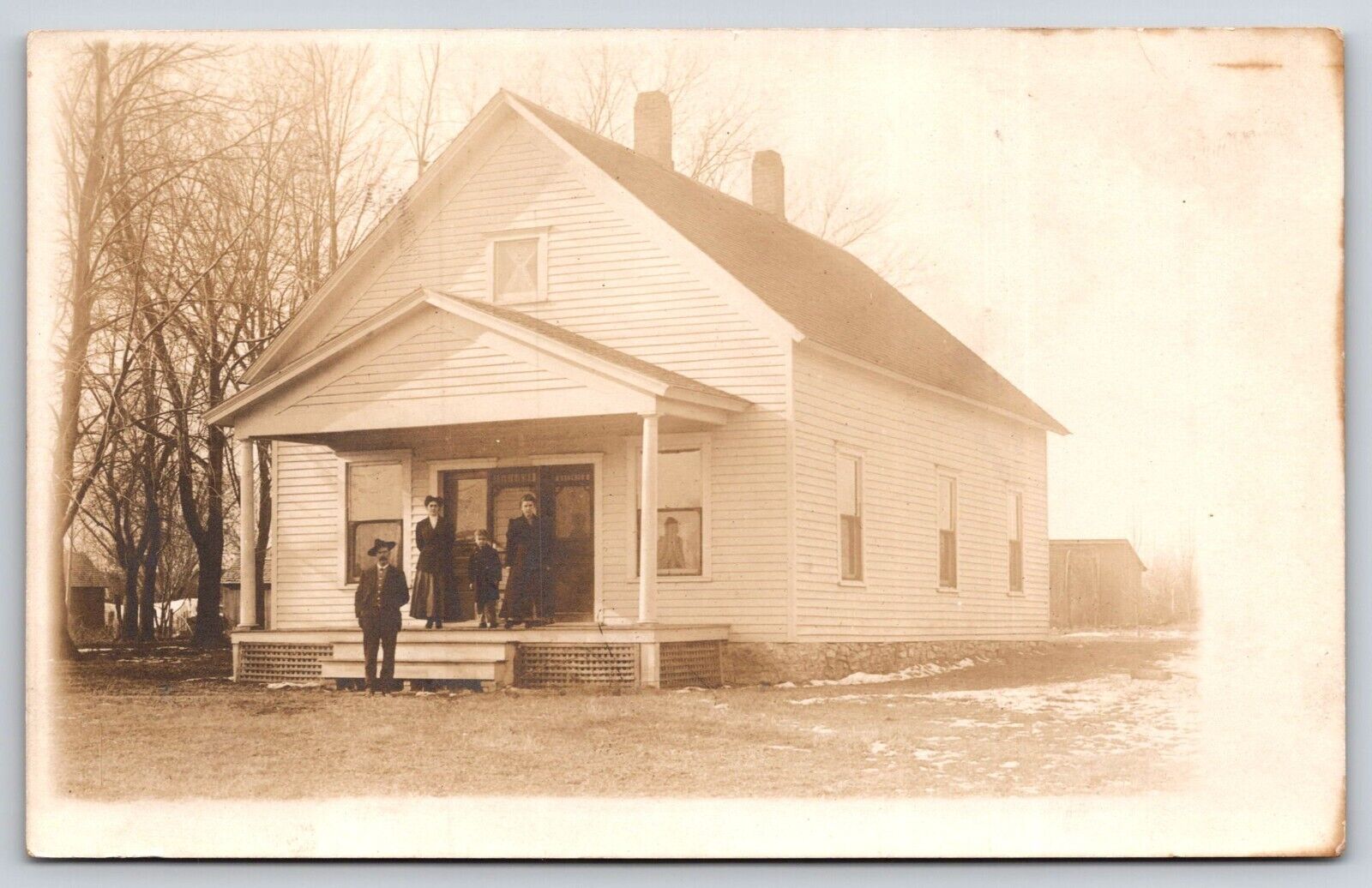 RPPC Tyler Texas TX Old House Family Real Picture Postcard Vintage
