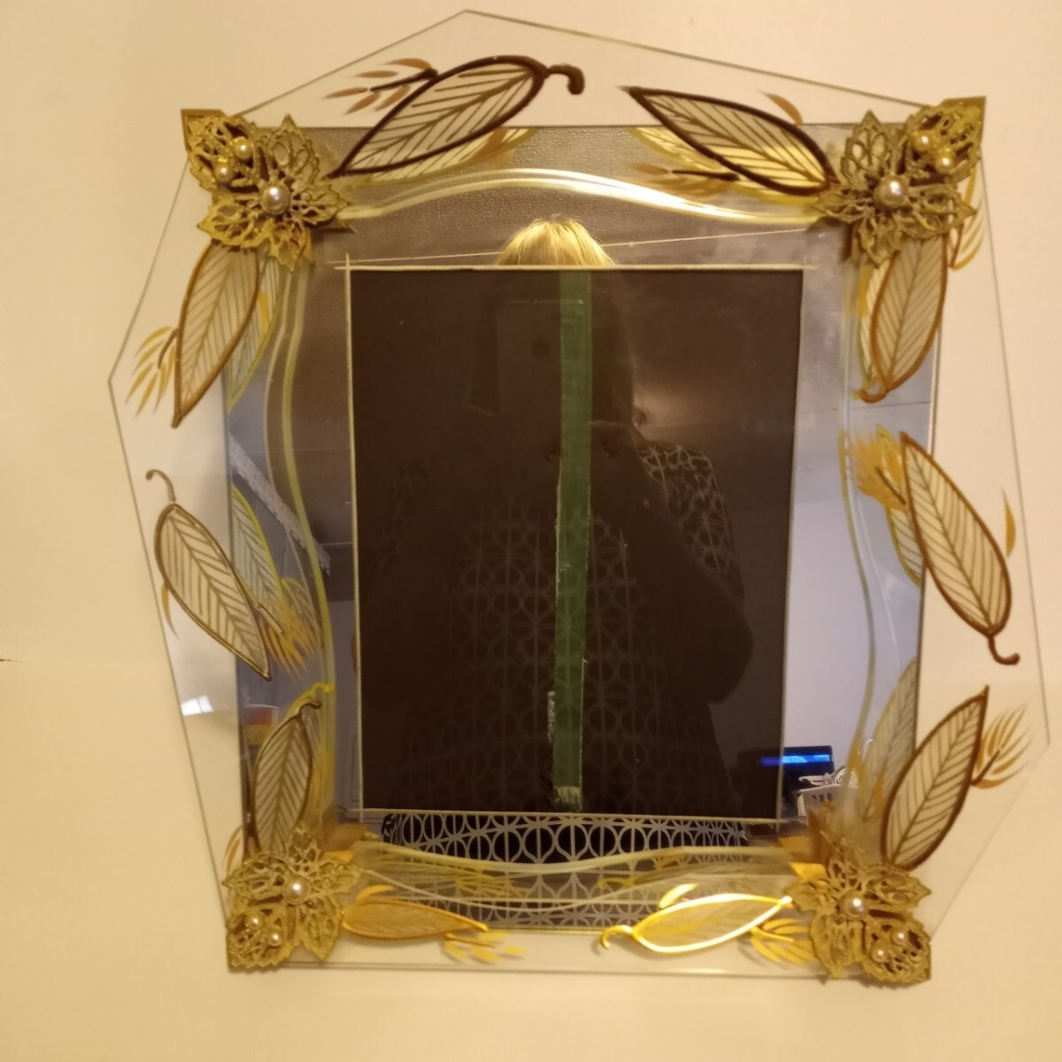 Antique 1920s 12" X 14 " picture Art Glass neuvo frame Guc read awesome frame