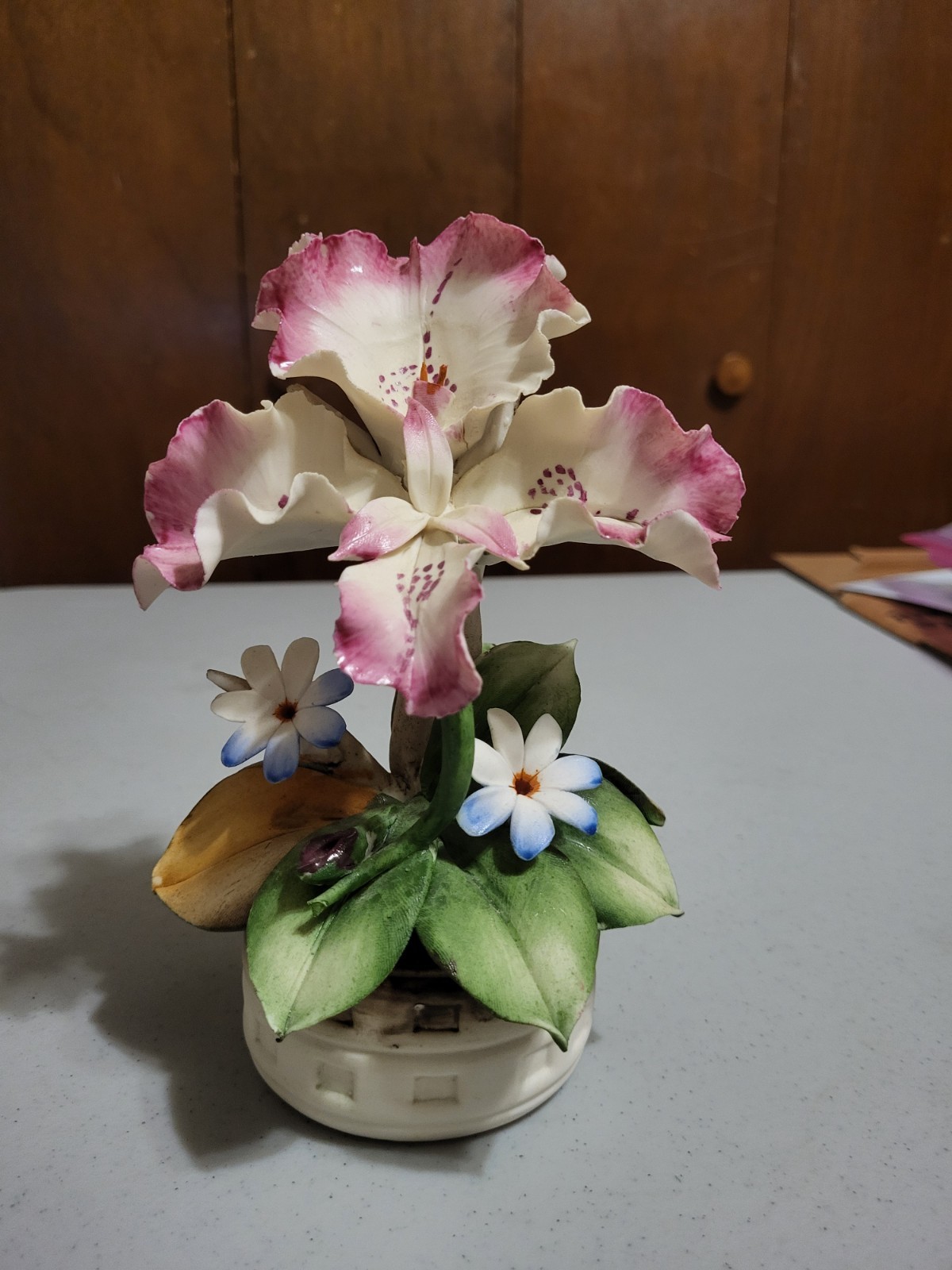 CAPODIMONTE Authentic ~ Gorgeous pink & white in basket ORCHID porcelain Italy CAPODIMONTE Authentic ~ Gorgeous pink & white in basket ORCHID porcelain Italy