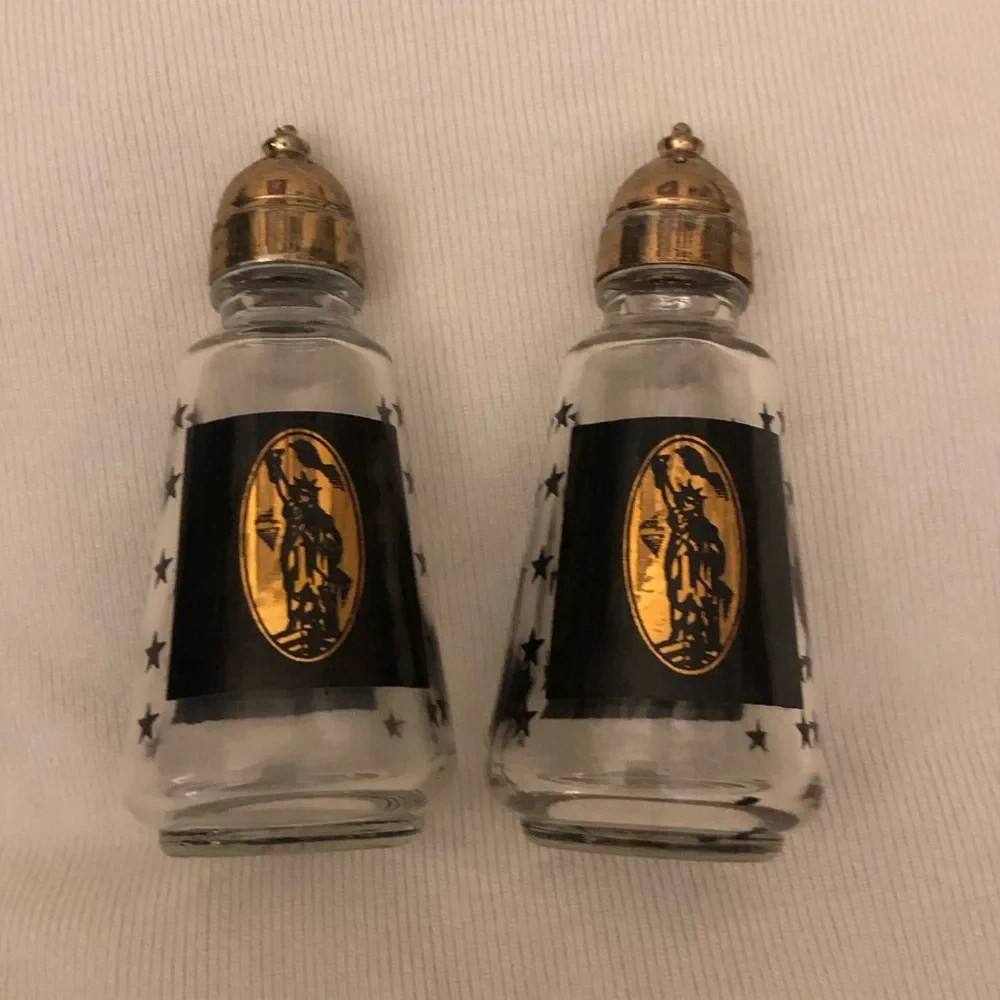 Statue of Liberty Salt & Pepper Shakers by Department of the Interior Vintage