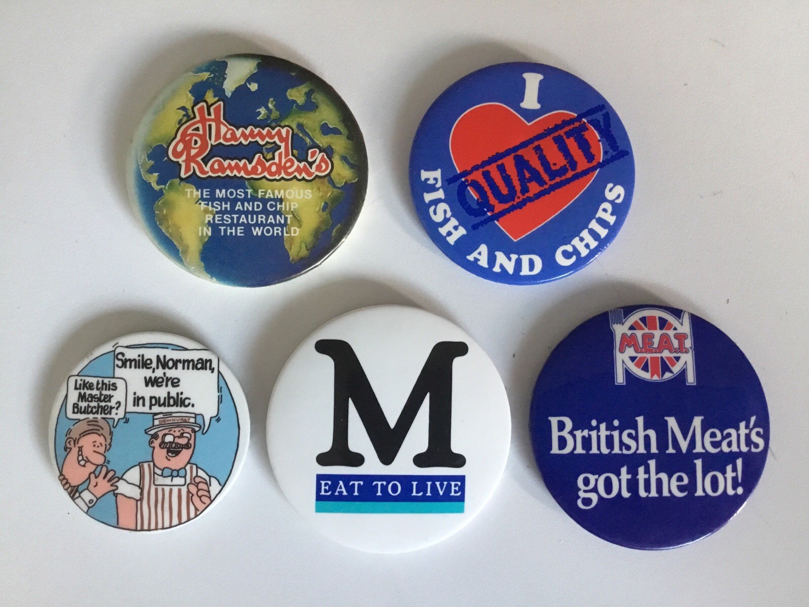 Vintage British Food & Restaurant Promotional Pin Badges – Set of 5 (Y101) Vintage British Food & Restaurant Promotional Pin Badges – Set of 5 (Y101)
