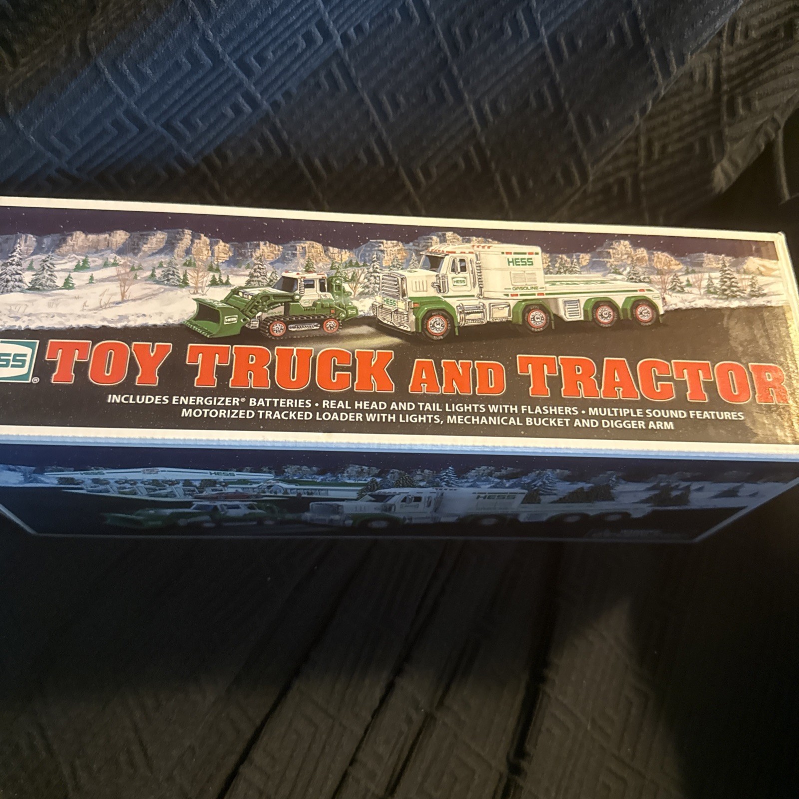 Hess 2013 Toy Truck and Tractor NIB Lights Sounds Motorized Tractor  New