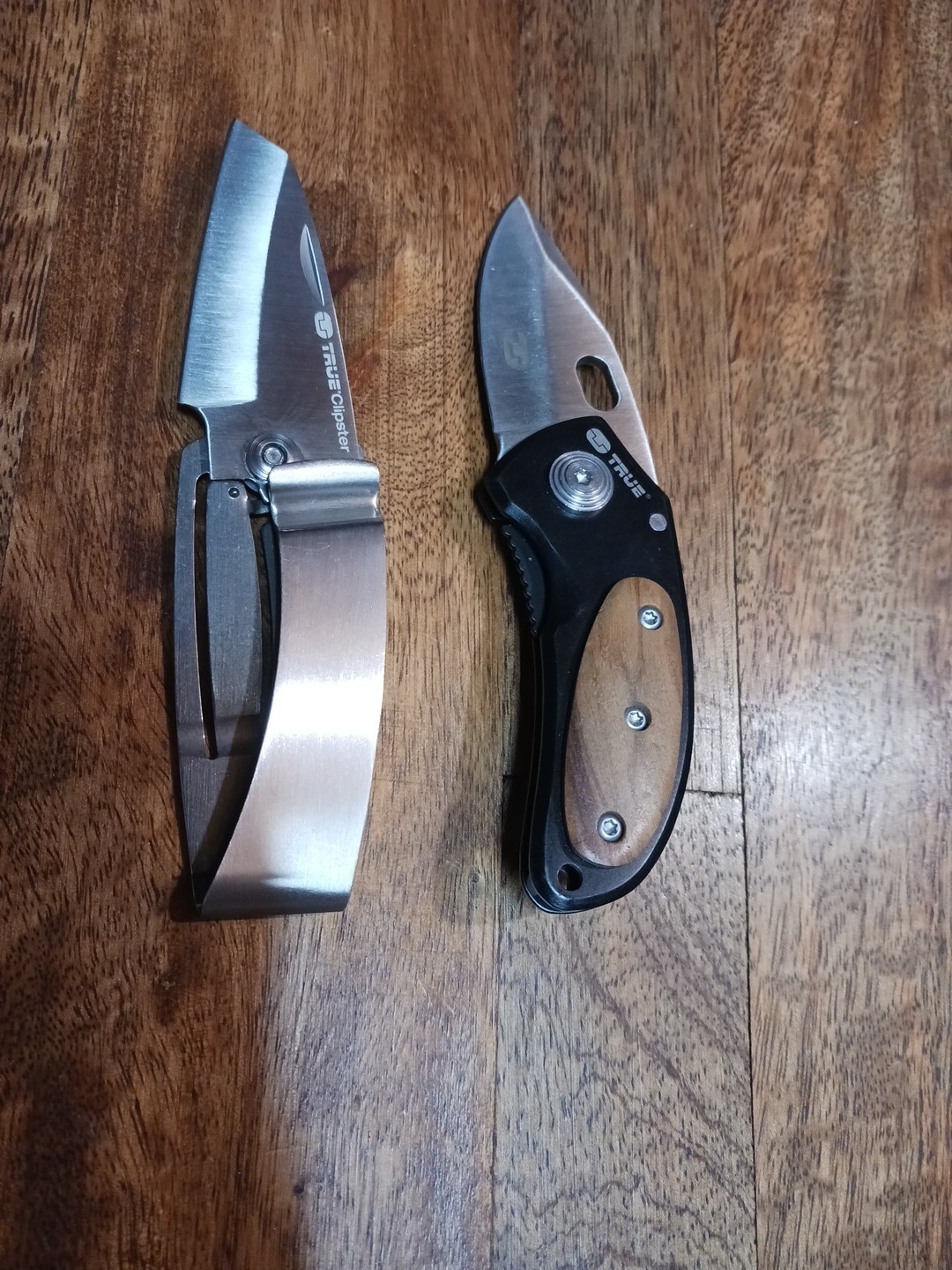(2) True Utility Knives -"JacKnife" TU576 SS Knife & TU579S (2) True Utility Knives -"JacKnife" TU576 SS Knife & TU579S