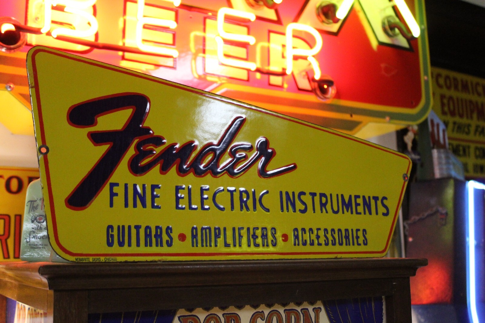 RARE LARGE FENDER GUITAR AUTHORIZED DEALER PORCELAIN METAL SIGN AMP ROCK BEATLES RARE LARGE FENDER GUITAR AUTHORIZED DEALER PORCELAIN METAL SIGN AMP ROCK BEATLES