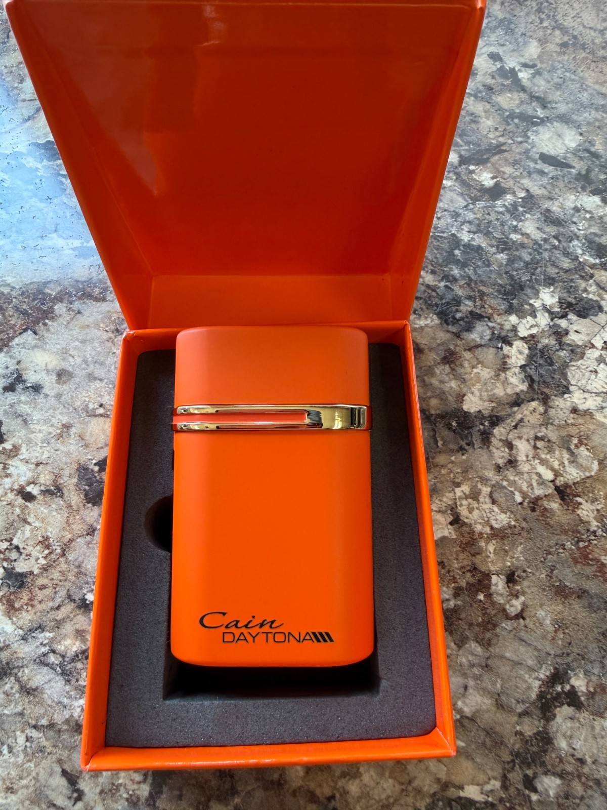 Cain Daytona Orange Tabletop Lighter 3 Jet Flame Limited Edition NEW Cain Daytona Orange Tabletop Lighter 3 Jet Flame Limited Edition NEW