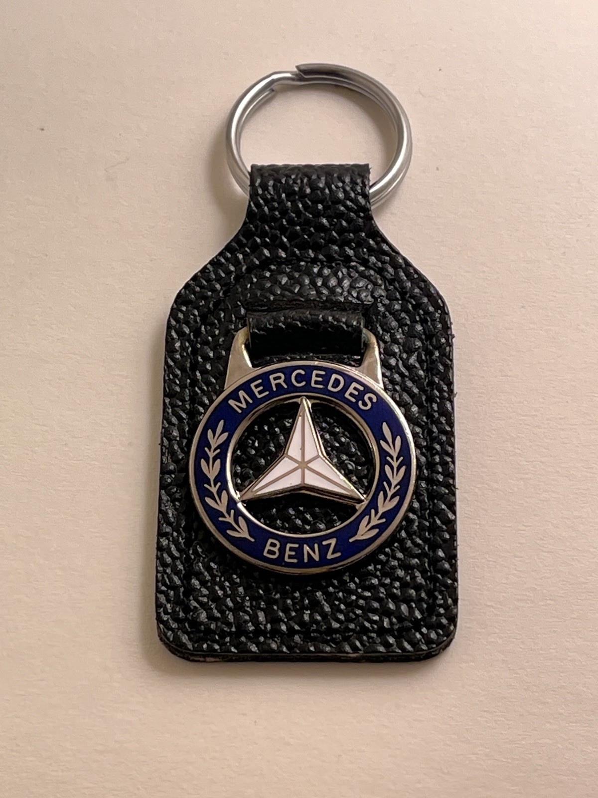 Vintage 1990s Mercedes Benz Keyring Made In England Manhattan Windsor Vintage 1990s Mercedes Benz Keyring Made In England Manhattan Windsor