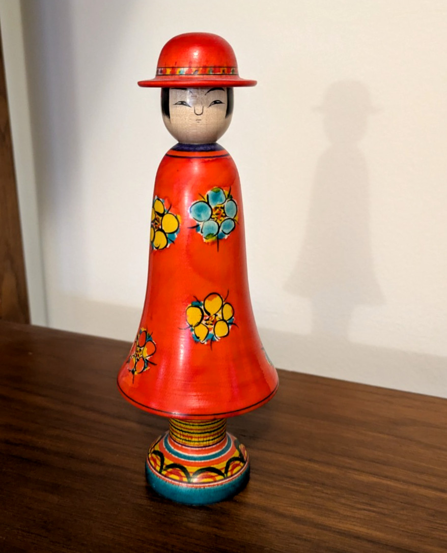 Gorgeous TSUCHIYU Traditional Japanese Kokeshi Doll WATANABE TADAO 7" Gorgeous TSUCHIYU Traditional Japanese Kokeshi Doll WATANABE TADAO 7"