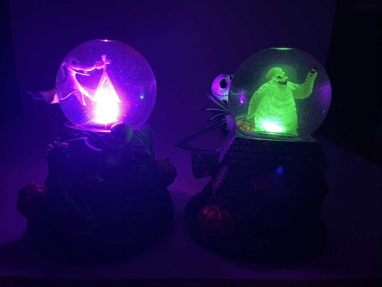 RARE VNTG DISNEY 1993 NIGHTMARE BEFORE CHRISTMAS Light Up Musical Snow Globes RARE VNTG DISNEY 1993 NIGHTMARE BEFORE CHRISTMAS Light Up Musical Snow Globes