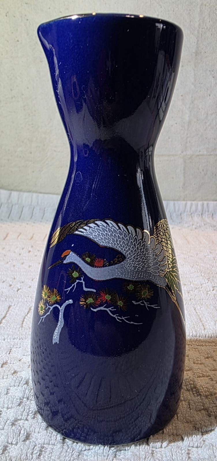 Vintage Japanese Cobalt Blue Porcelain Sake Tokkuri Carafe Crane Gold Gilt Vase Vintage Japanese Cobalt Blue Porcelain Sake Tokkuri Carafe Crane Gold Gilt Vase