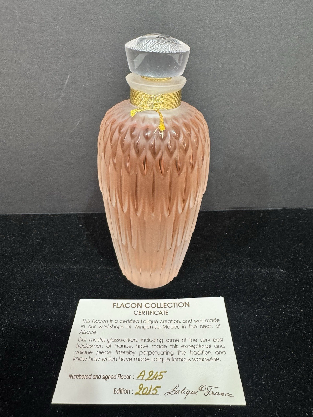 RARE Lalique Limited Edition 2015 Perfume Bottle “Plume” Mint With Certificate RARE Lalique Limited Edition 2015 Perfume Bottle “Plume” Mint With Certificate