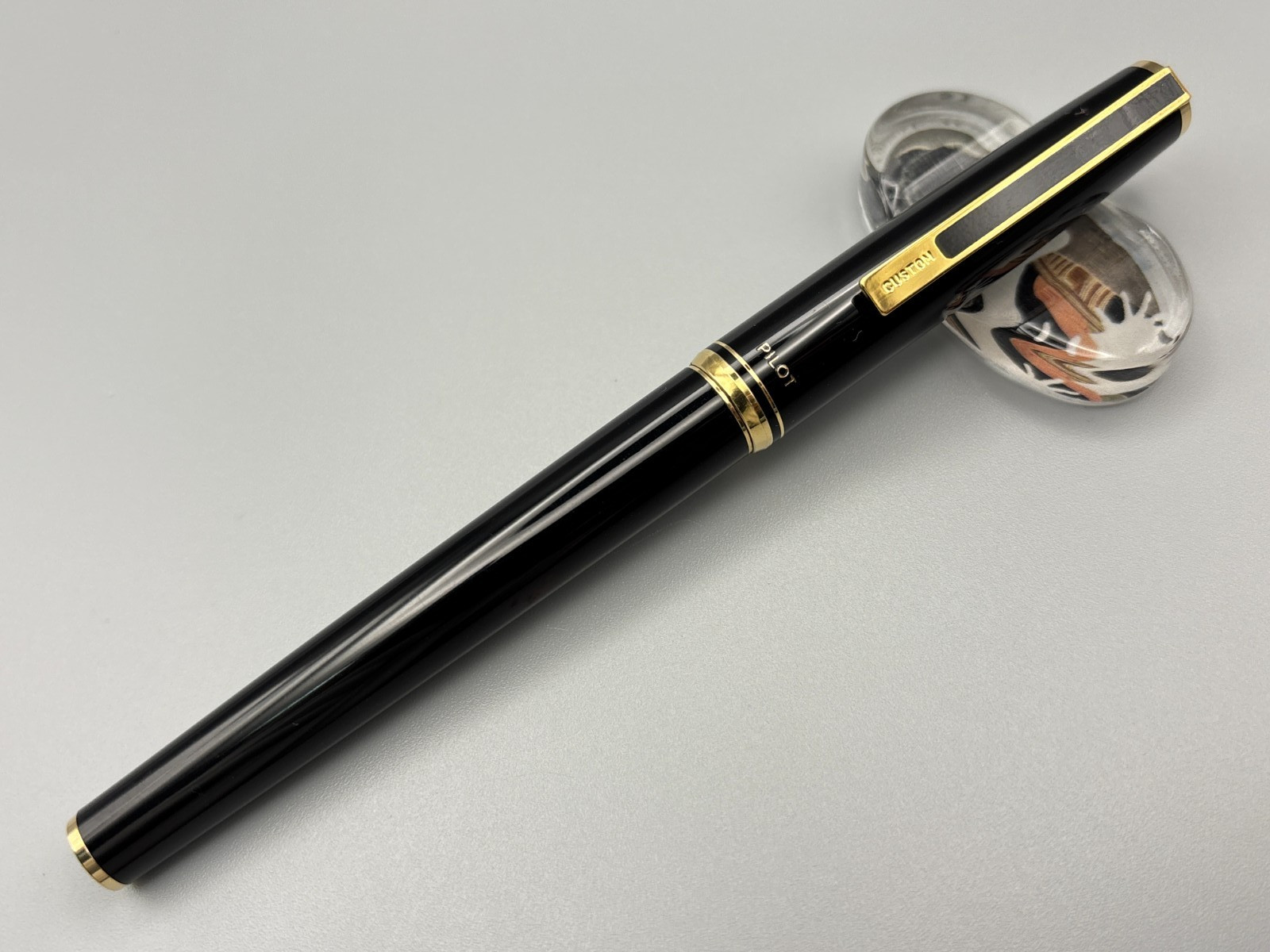 Pilot Custom Fountain Pen Black 1984 14K Fine Nib Gold Trim Pilot Custom Fountain Pen Black 1984 14K Fine Nib Gold Trim