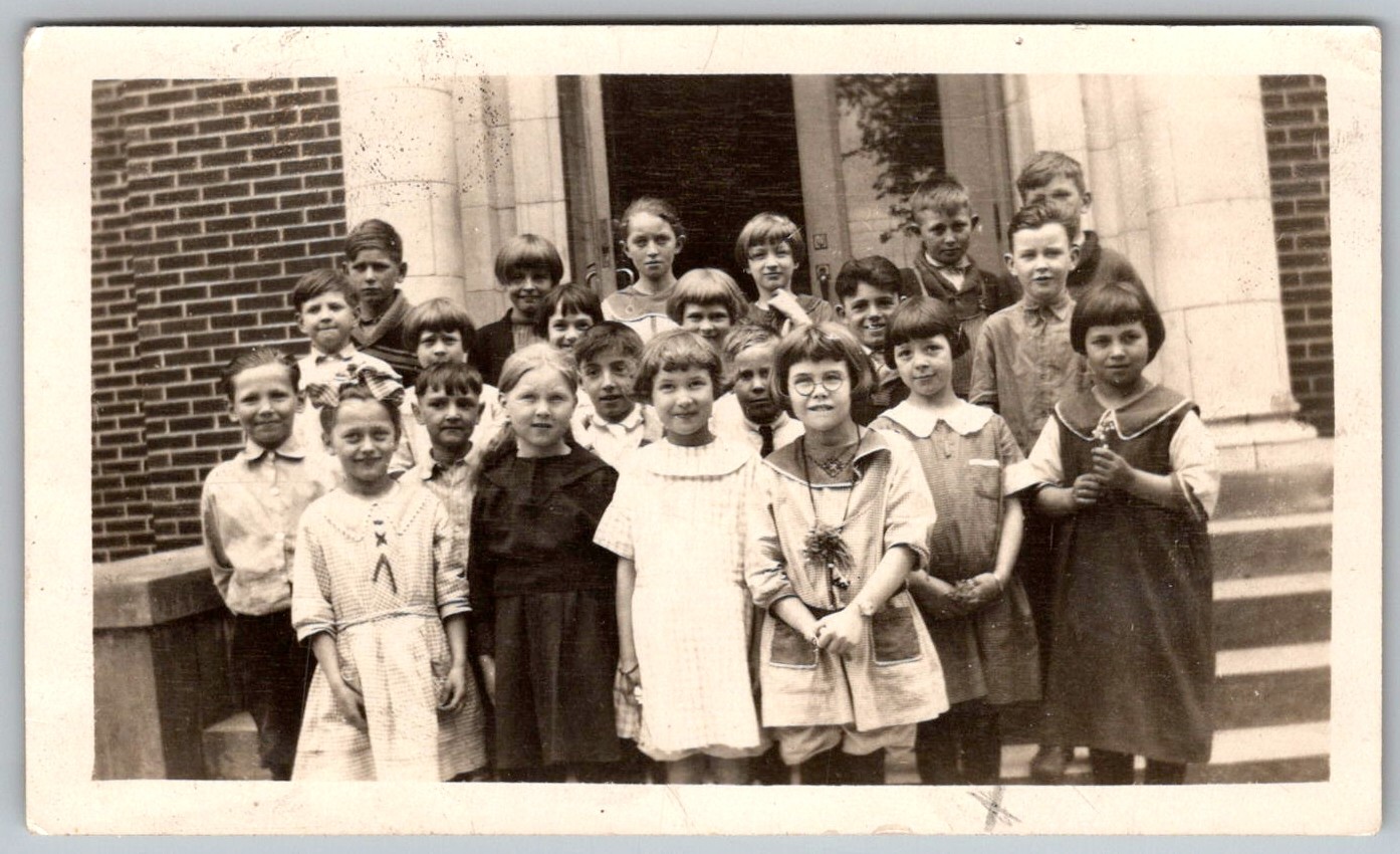 Vtg B&W Snapshot School Class Children Group Photo Green Springs Ohio 1924 Vtg B&W Snapshot School Class Children Group Photo Green Springs Ohio 1924