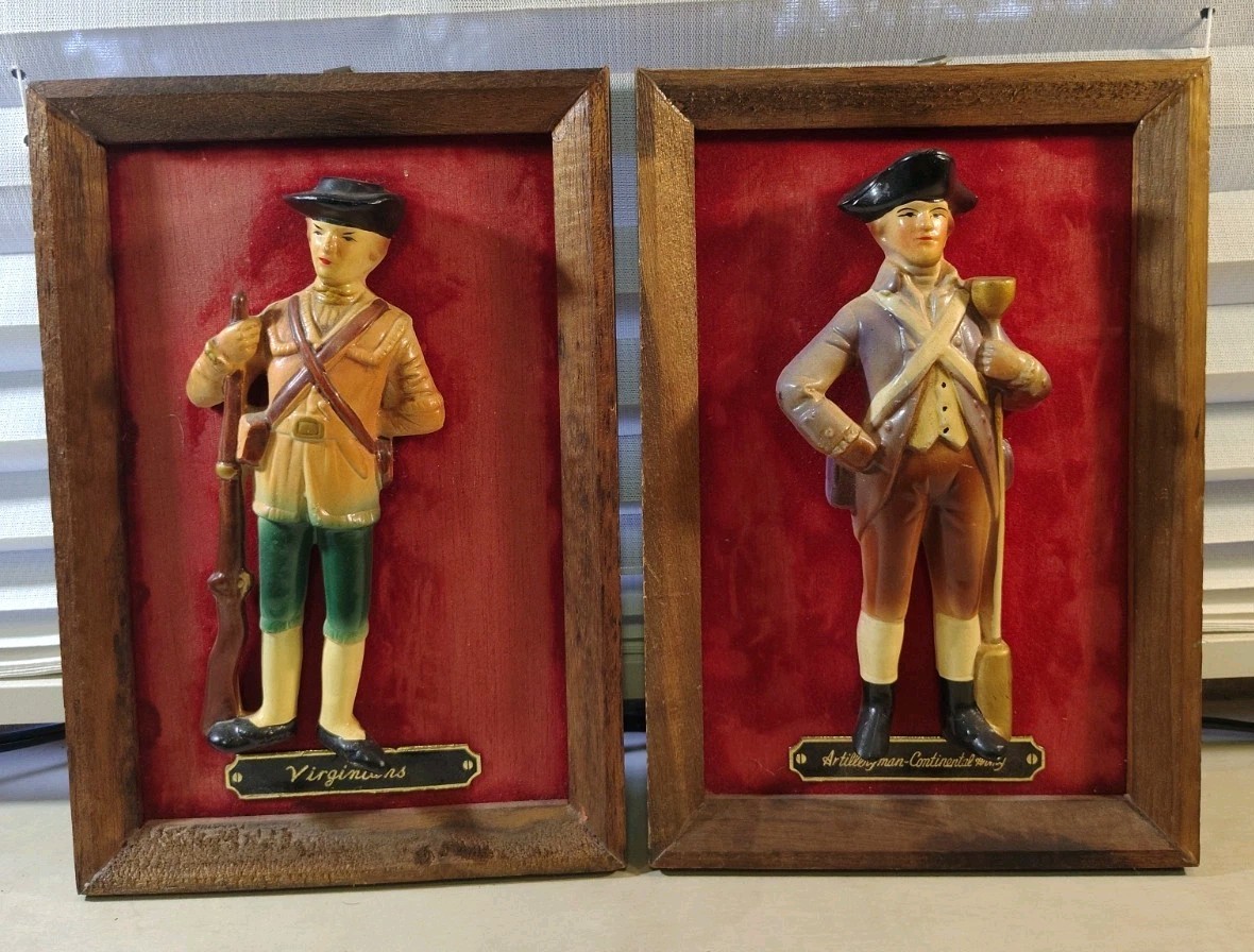 Vintage Royal Sealy Colonial Soldier Wall Plaques Set Of 2 Vintage Royal Sealy Colonial Soldier Wall Plaques Set Of 2