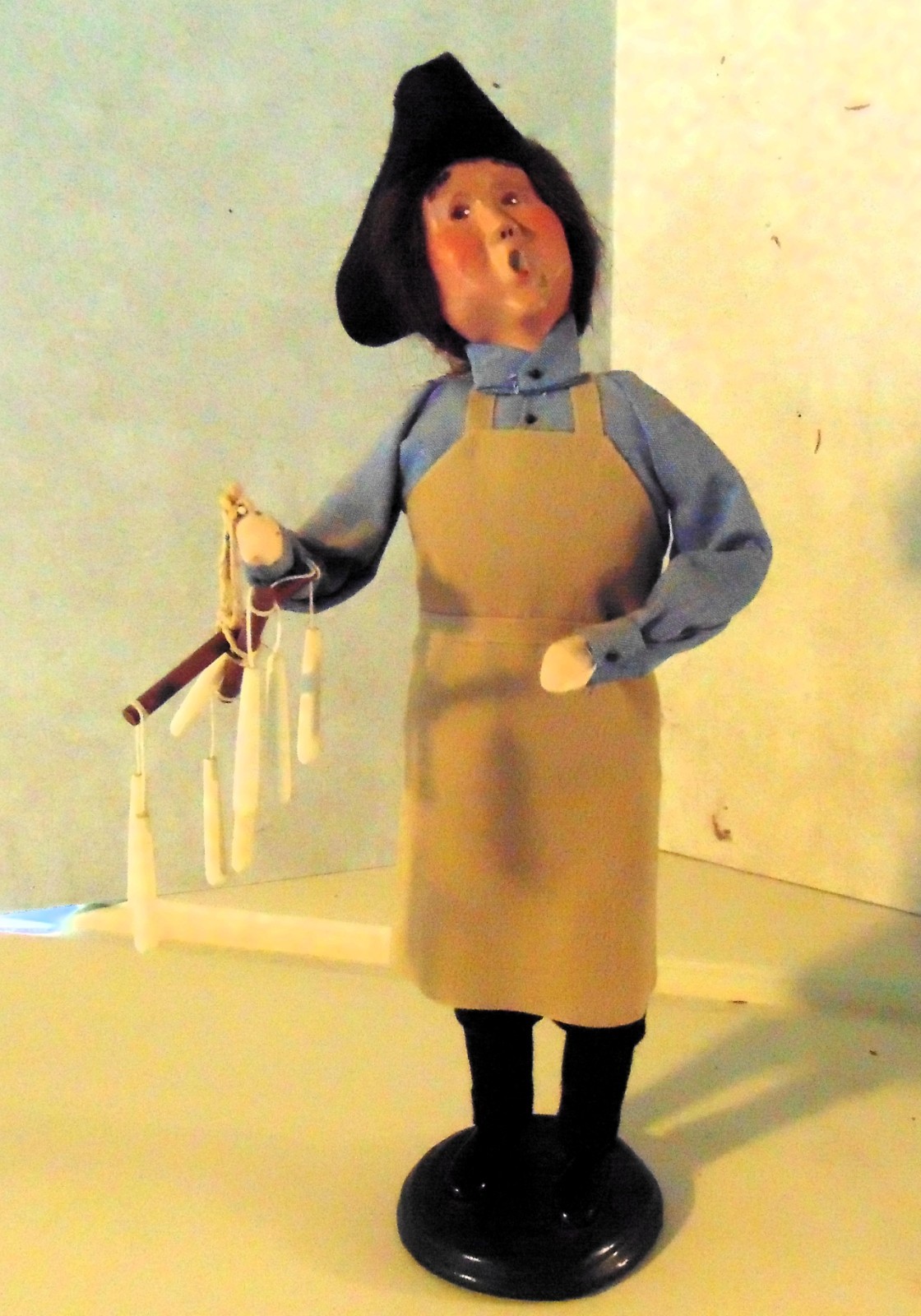 Byers Choice "Candle Maker" 13 " tall, 2000, excellent condition, Year Round Byers Choice "Candle Maker" 13 " tall, 2000, excellent condition, Year Round