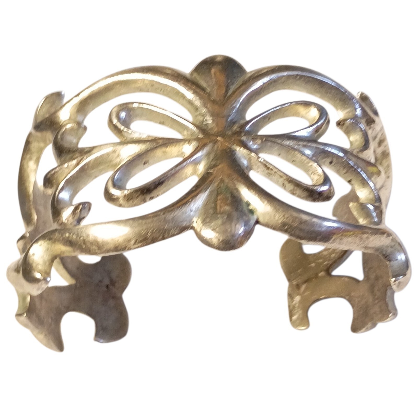 96.6gr Colossal Vintage Navajo Fleur De Lis Sterling Silver Sand Cast Bracelet 96.6gr Colossal Vintage Navajo Fleur De Lis Sterling Silver Sand Cast Bracelet